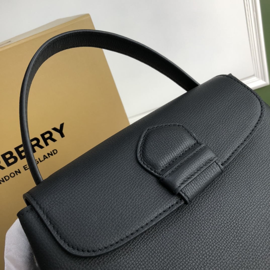 Burberry 618170 26 x 12 x 21cm