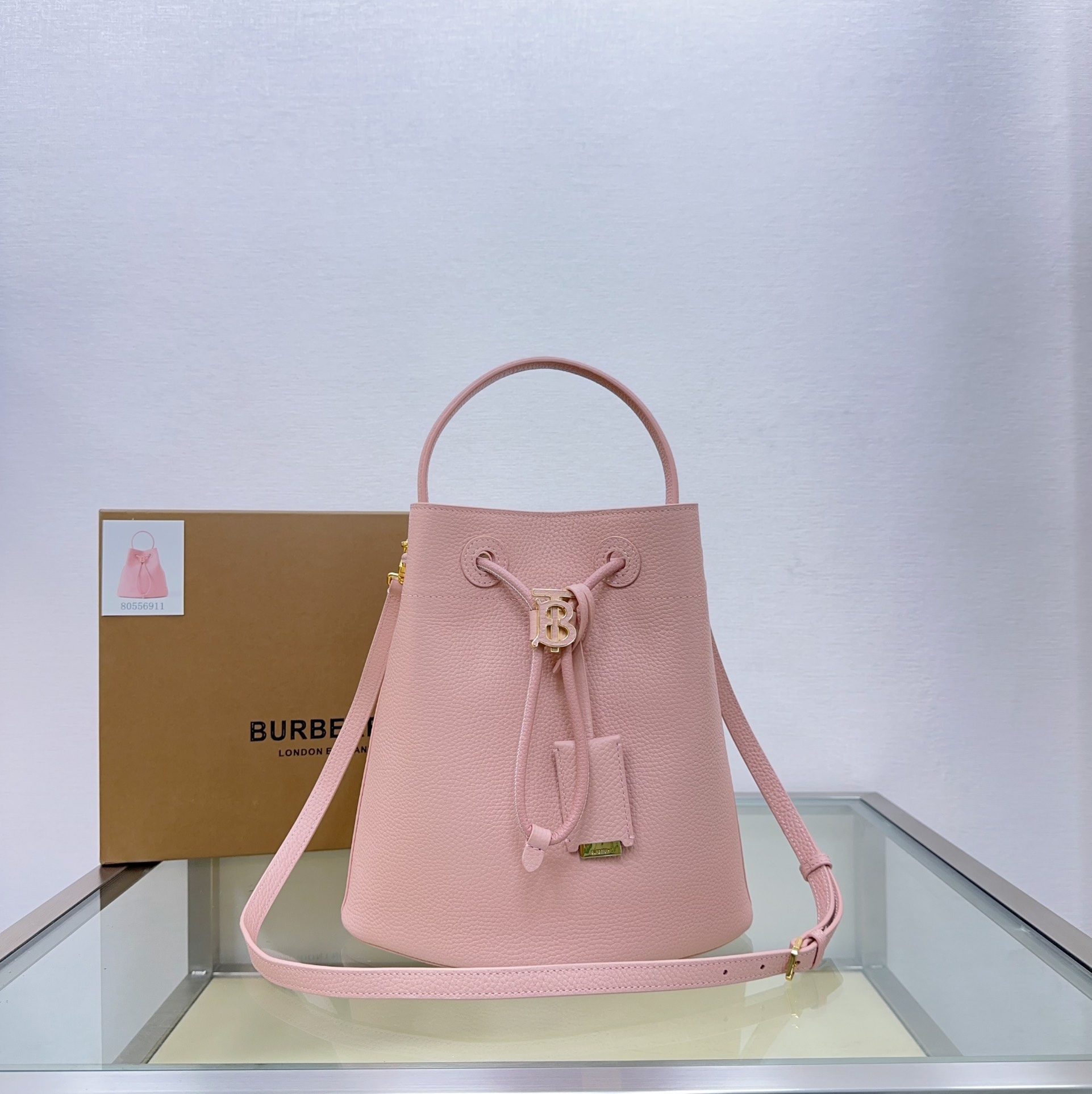 Burberry 691173 16 x 26 x 26cm