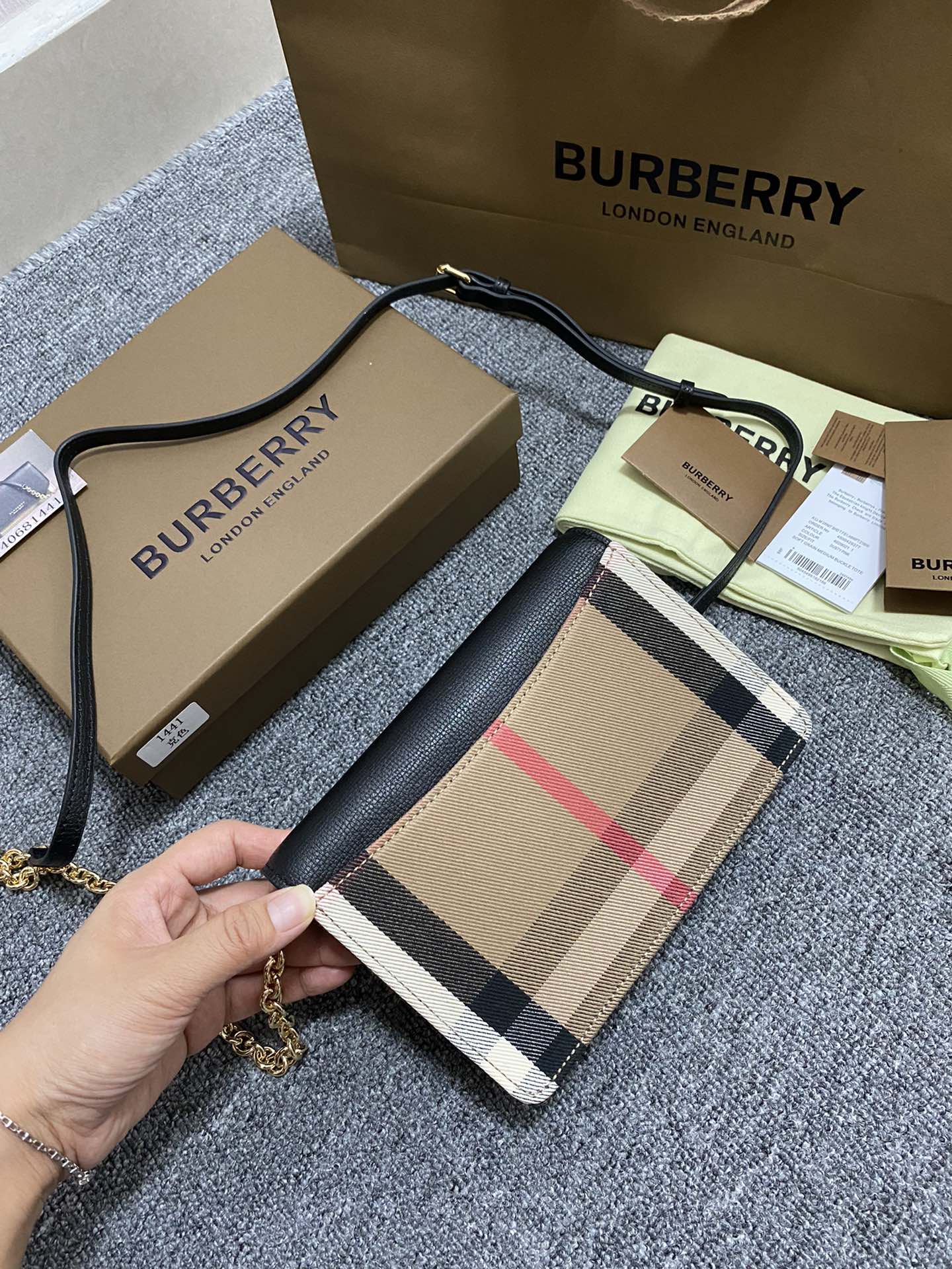 Burberry 1441 (4)