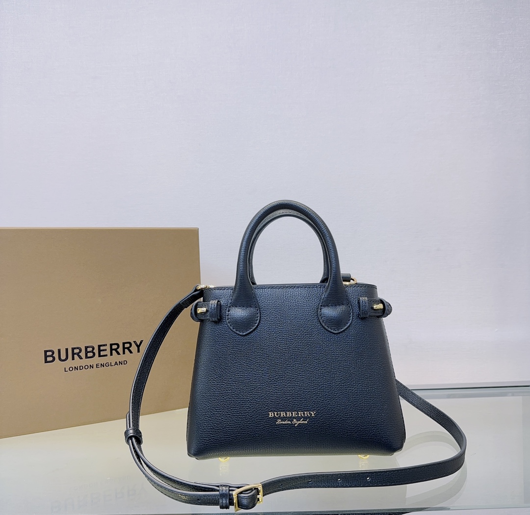Burberry The Banner 7121 (5) 22 x 12 x 17cm