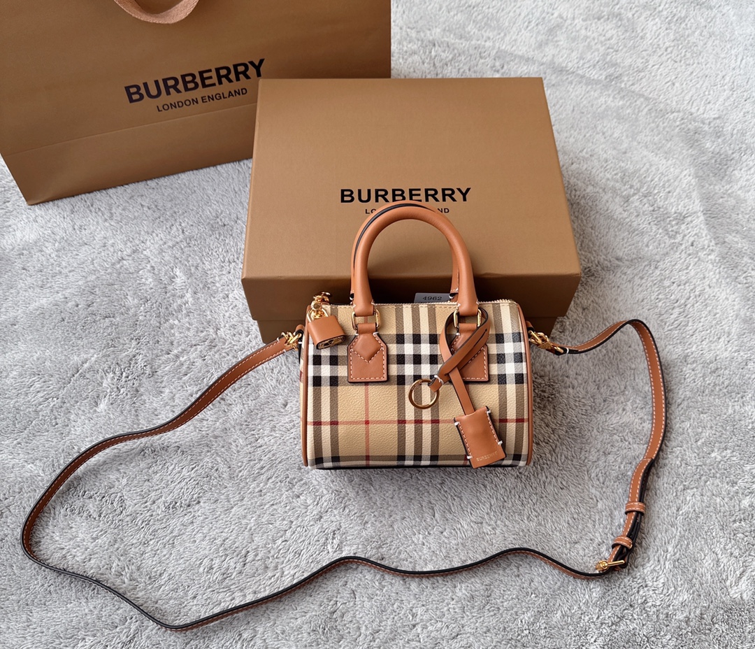 Burberry 496247 18.5 x 11x 12cm