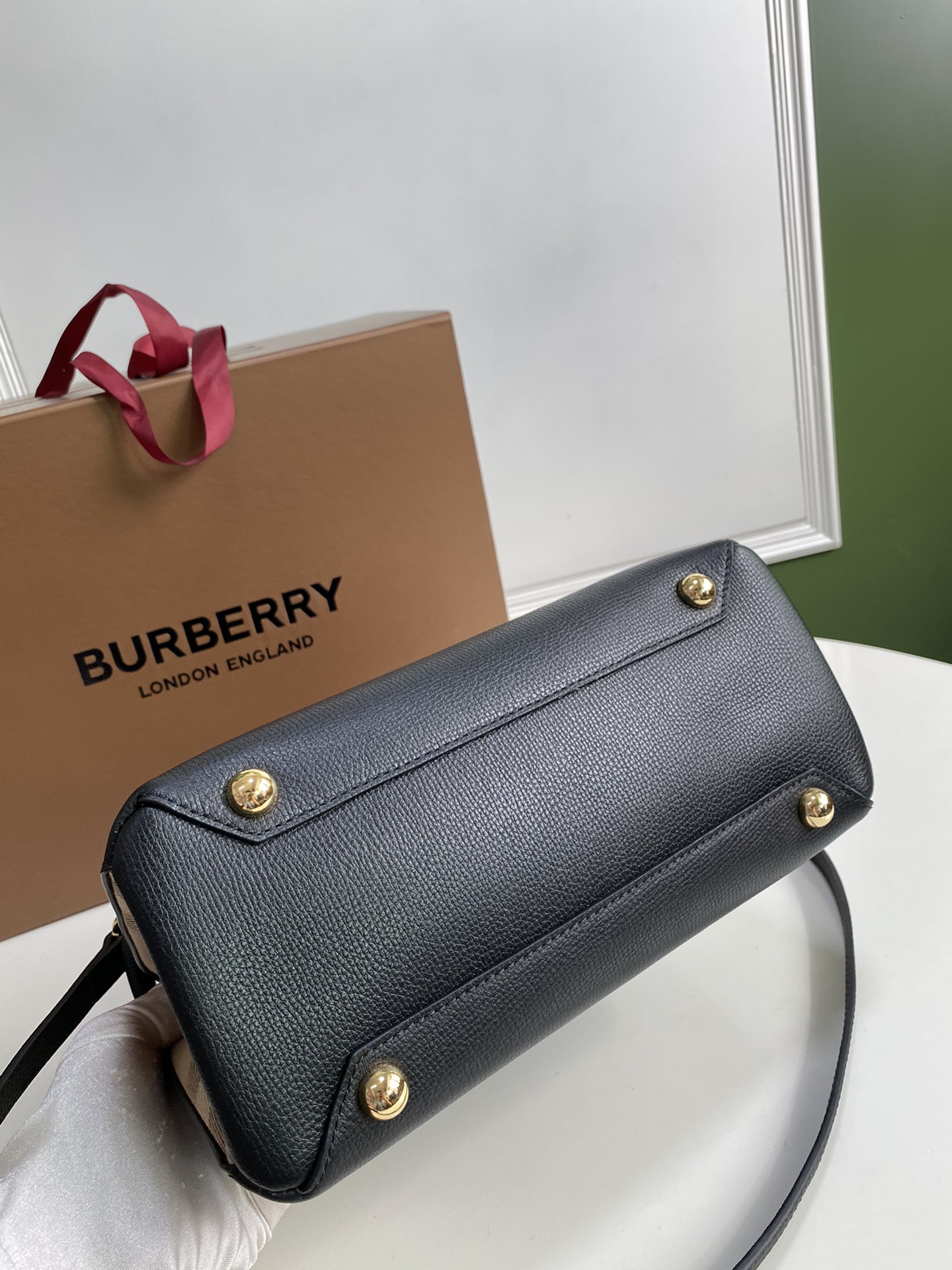 Burberry The Banner 713163 (5) 26cm
