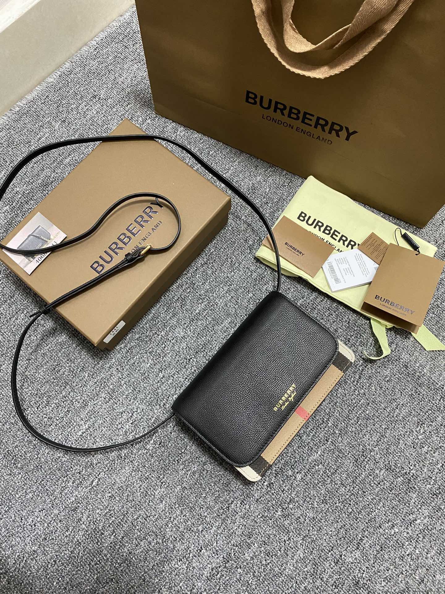 Burberry 1441