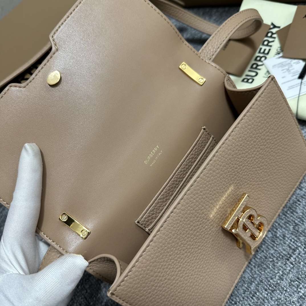 Burberry 914163 20 x 5.5 x 12.5cm