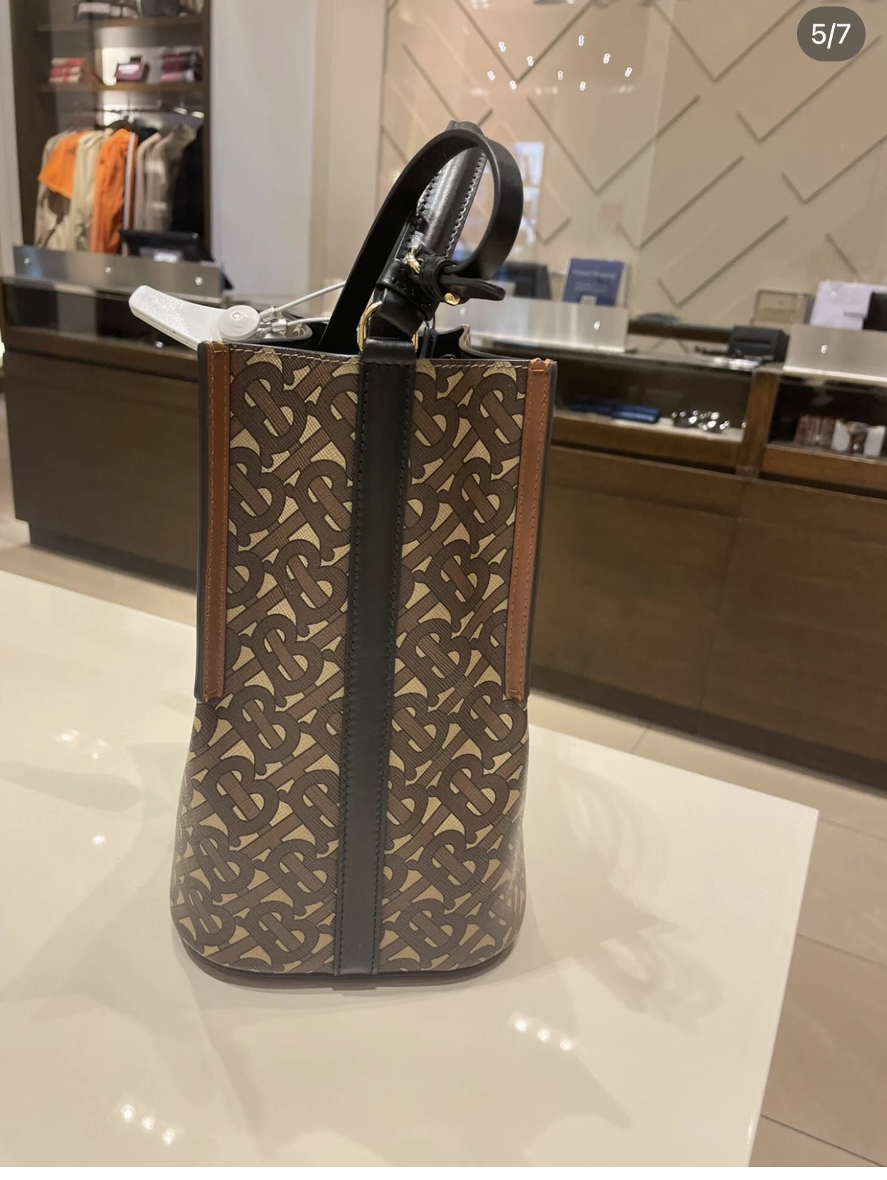 Burberry 949160 (2) 21 x 16.5 x 25cm