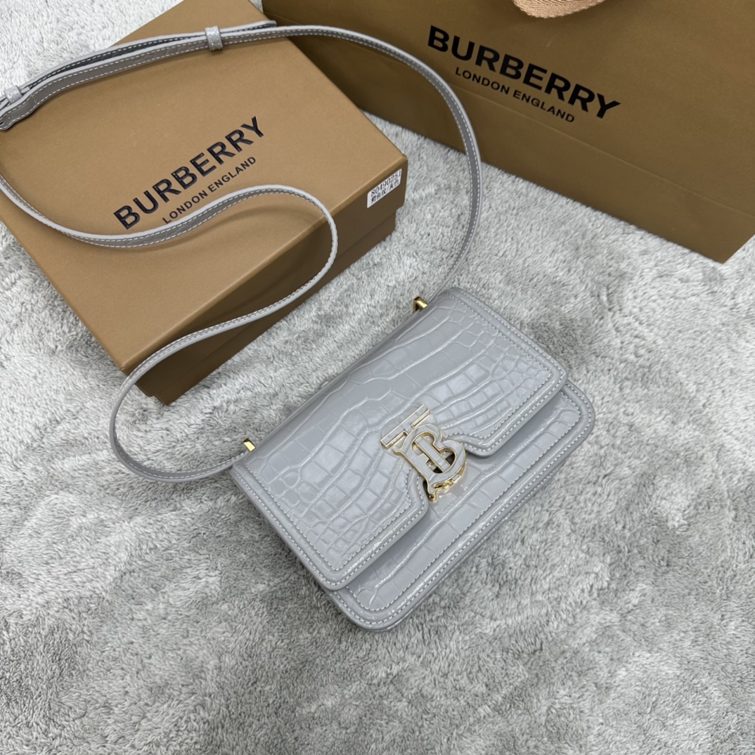 Burberry 025168 21 x 6 x 16cm