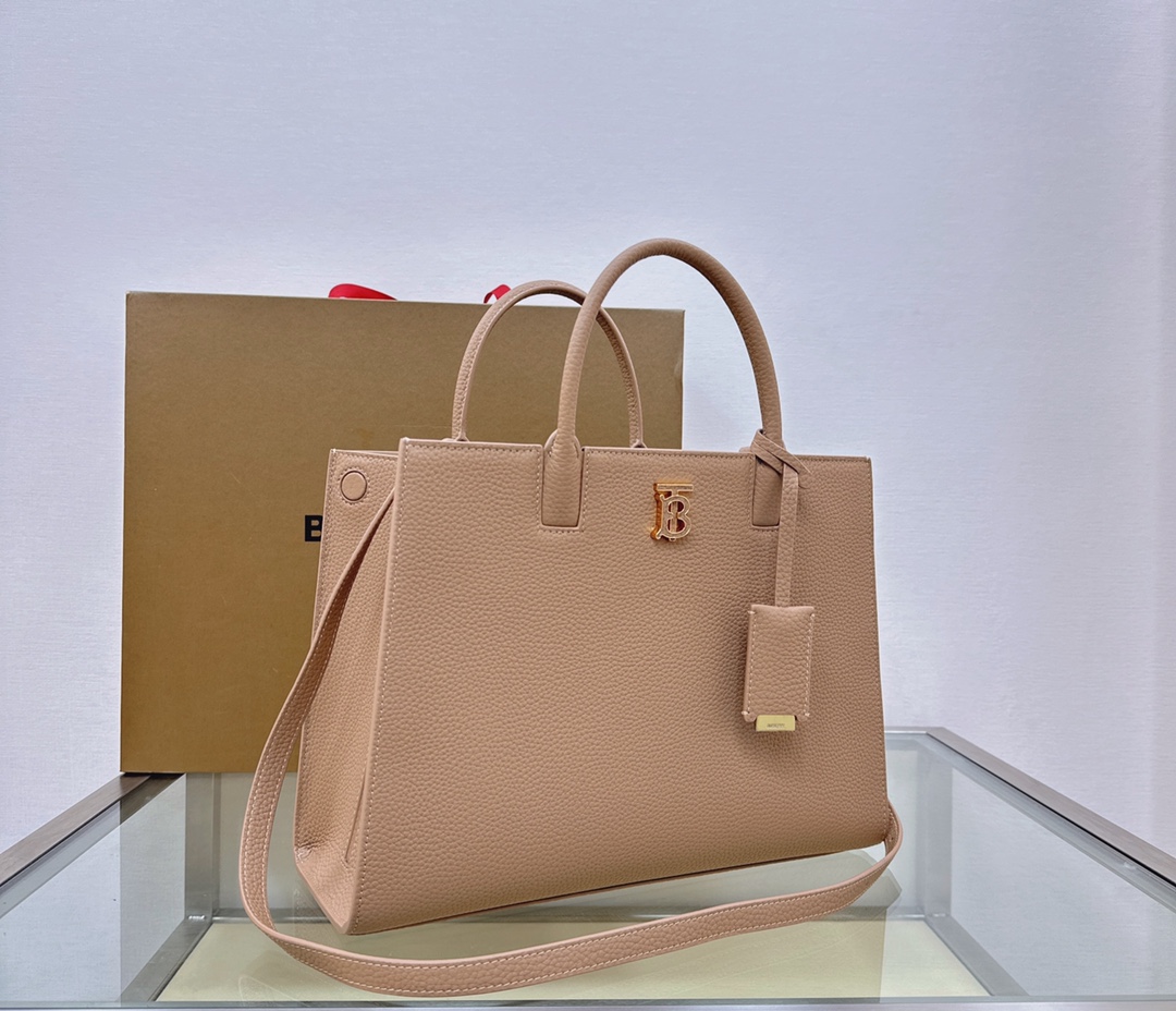 Burberry 9761 32.5 x 12 × 24cm