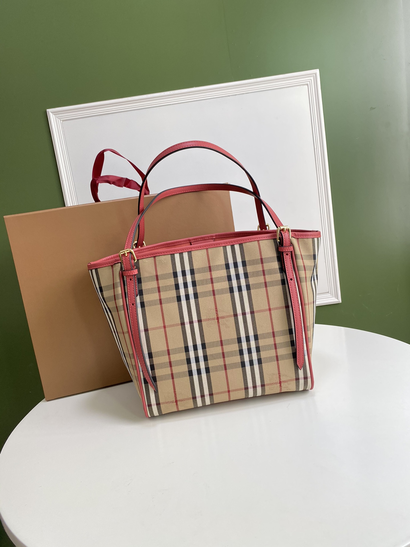 Burberry 881243 28x26
