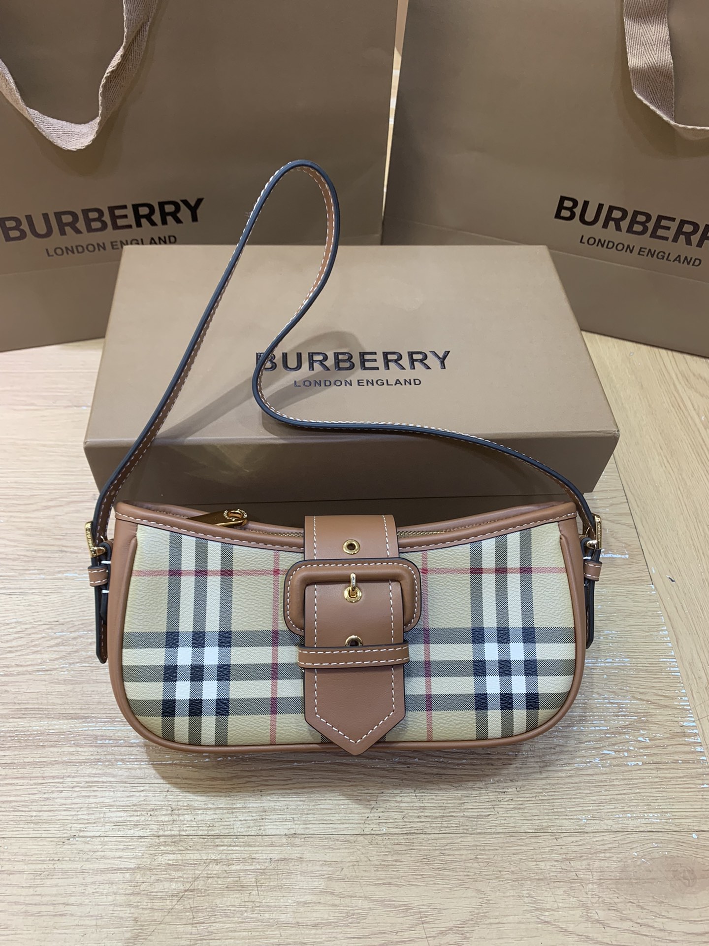 Burberry (2)