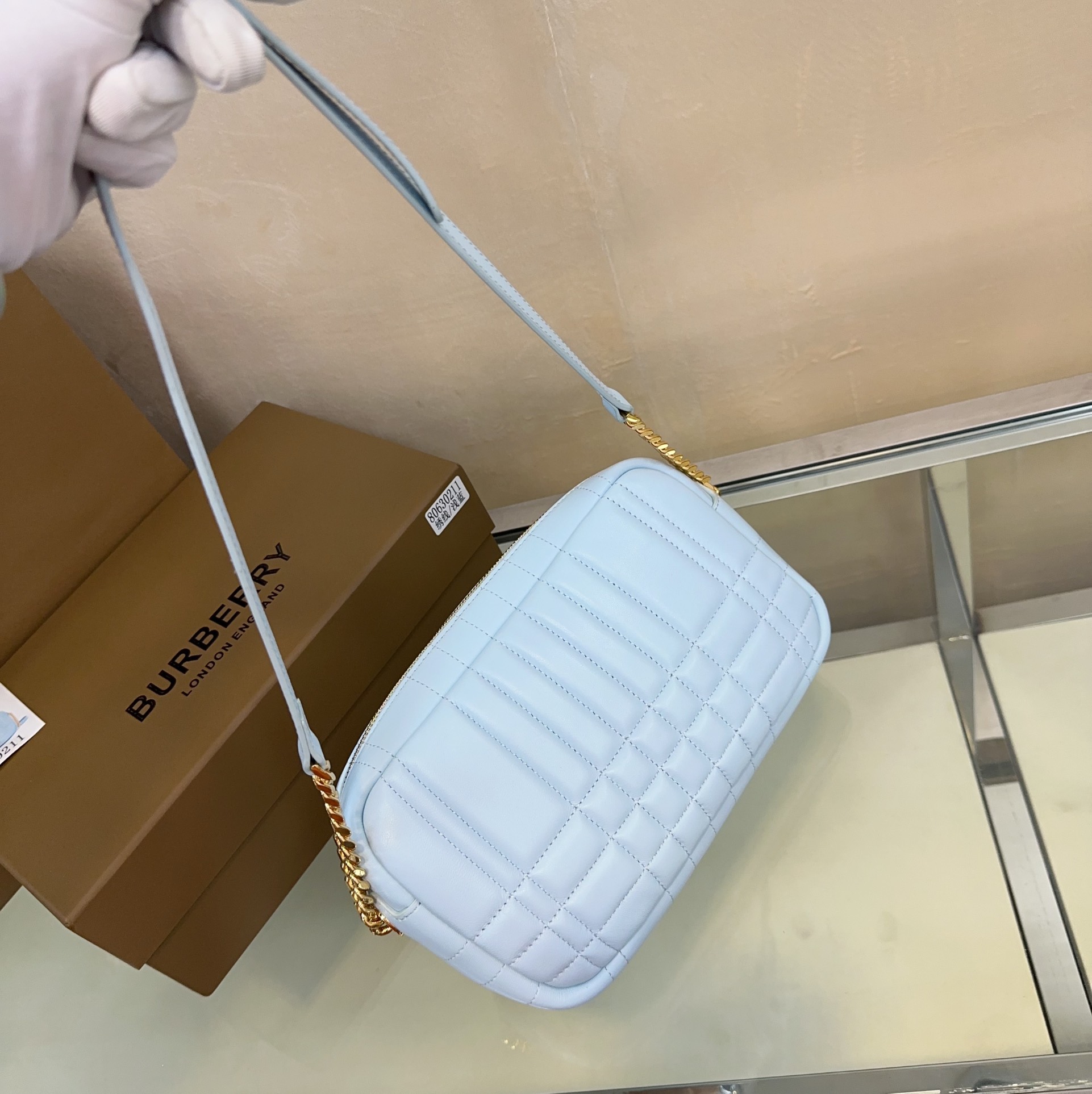 Burberry Lola  021163 (3)  24 x 6× 15cm