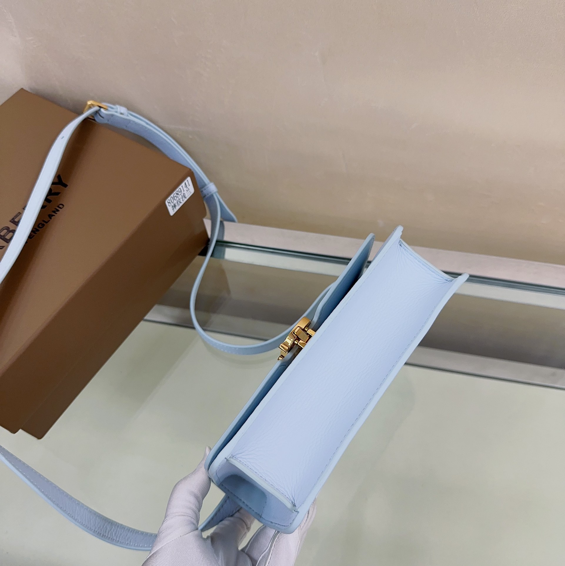 Burberry 914163 (3) 20 x 5.5 x 12.5cm