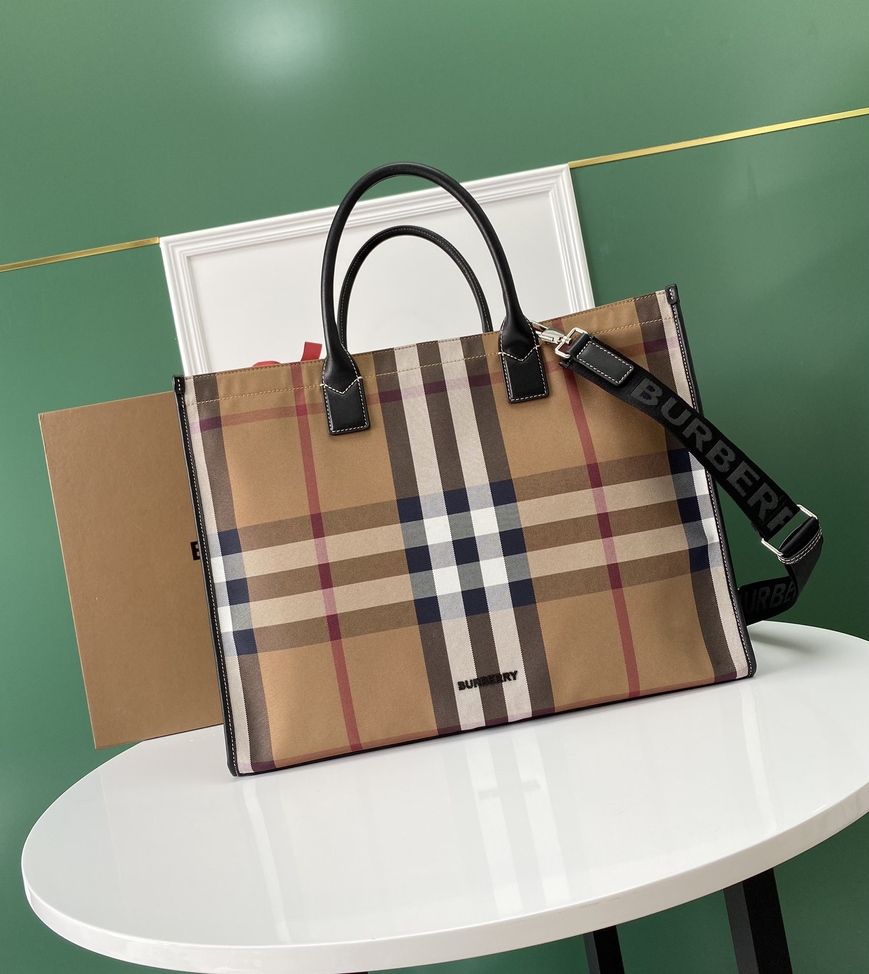 Burberry 894170 45x34x19cm