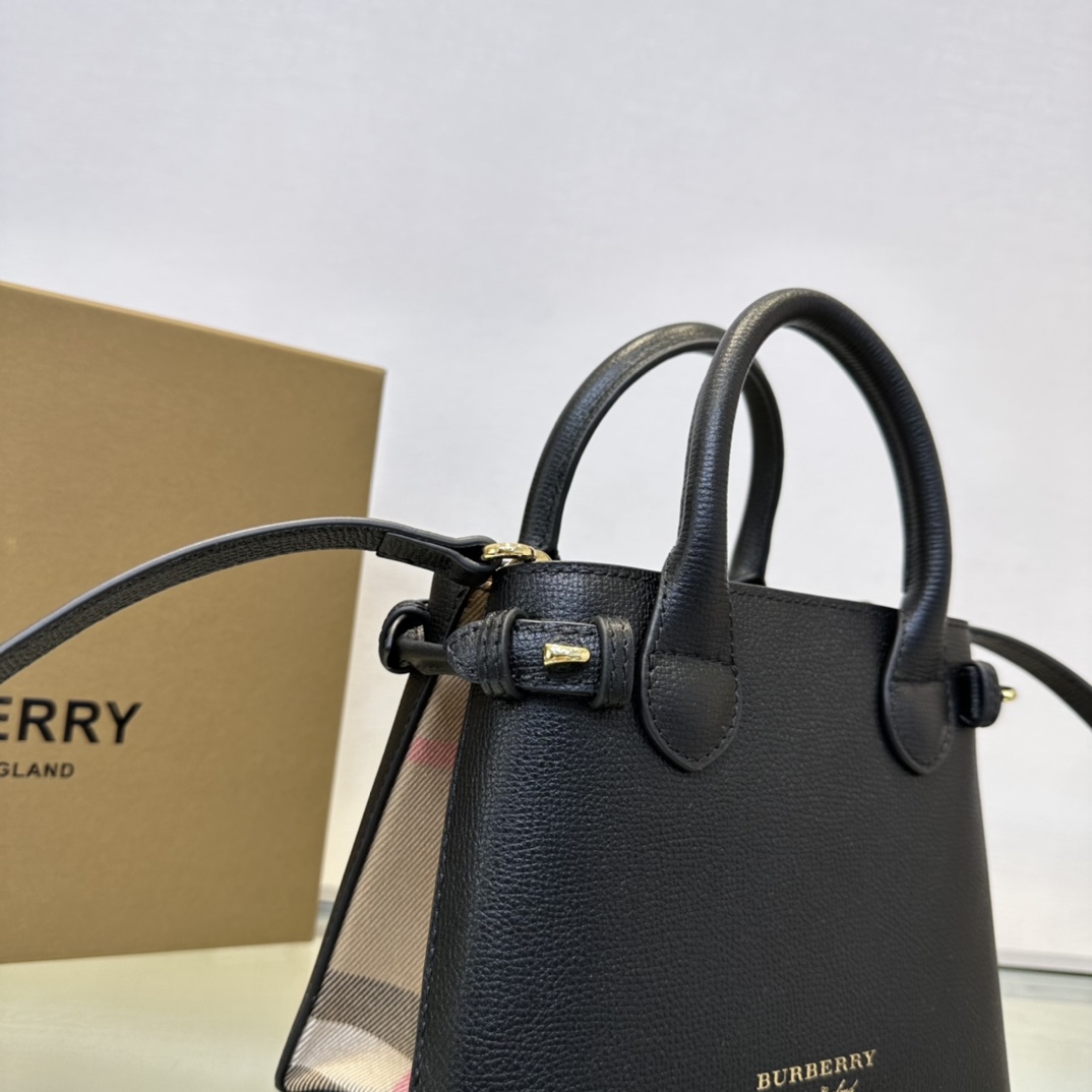 Burberry The Banner 7121 (5) 22 x 12 x 17cm