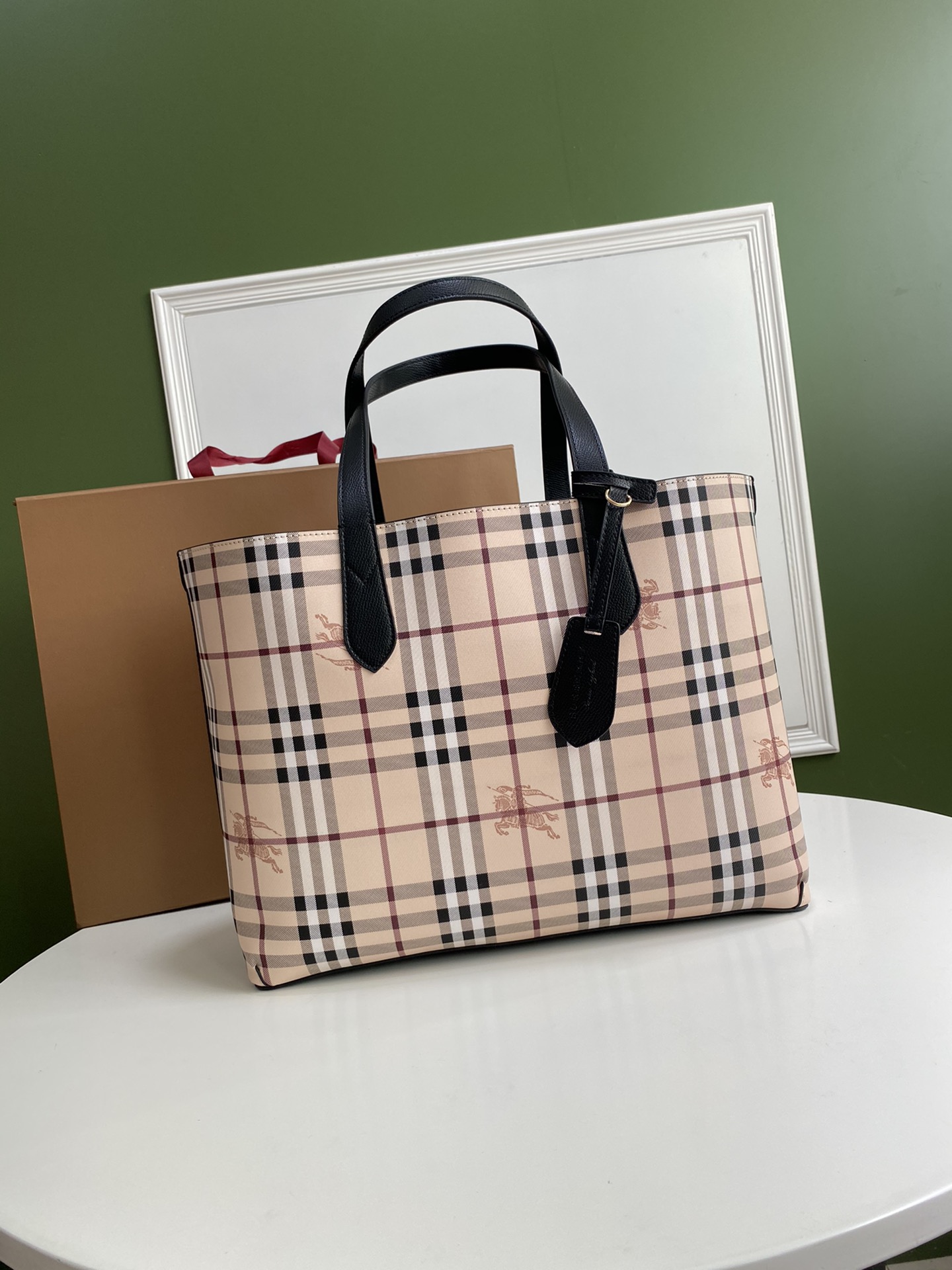 Burberry 400143 (2) 46x30x12cm