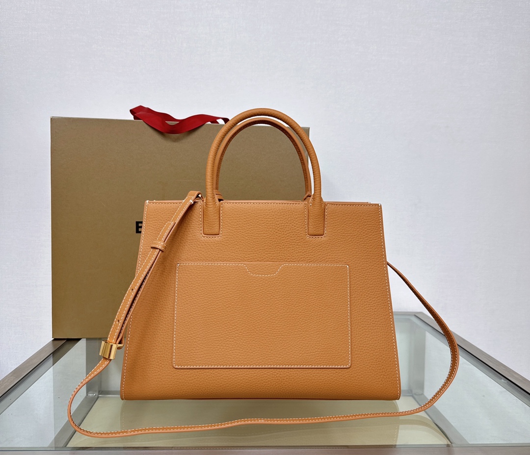 Burberry 9761 (2) 32.5 x 12 × 24cm