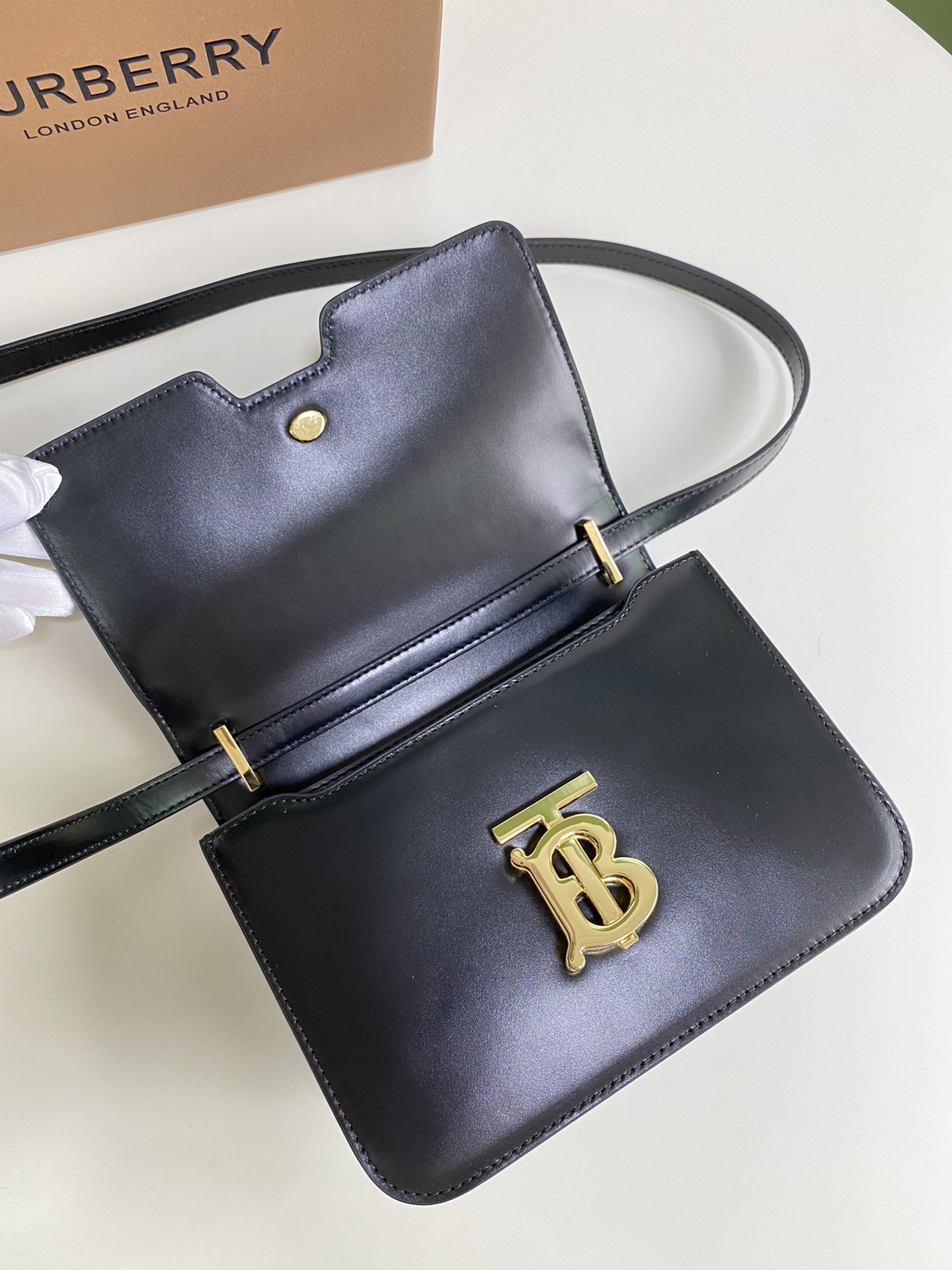 Burberry KINGDOM 331168 21 x 6 x 16cm