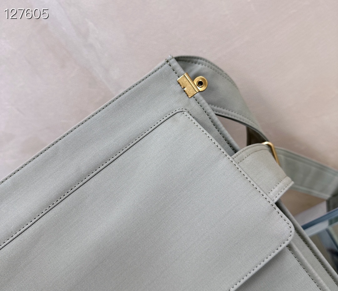 Burberry 127605 40 x 14 x 40cm