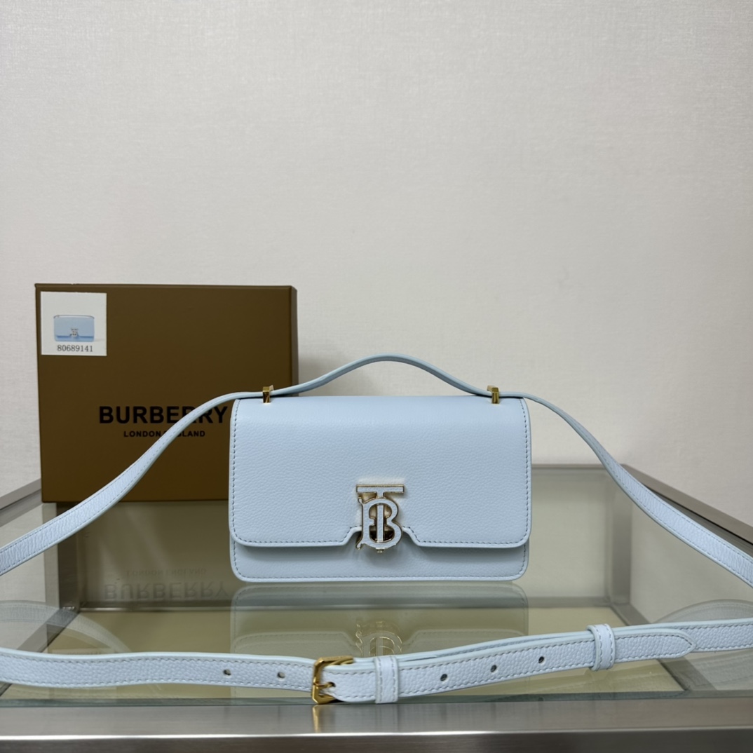 Burberry 914163 (3) 20 x 5.5 x 12.5cm