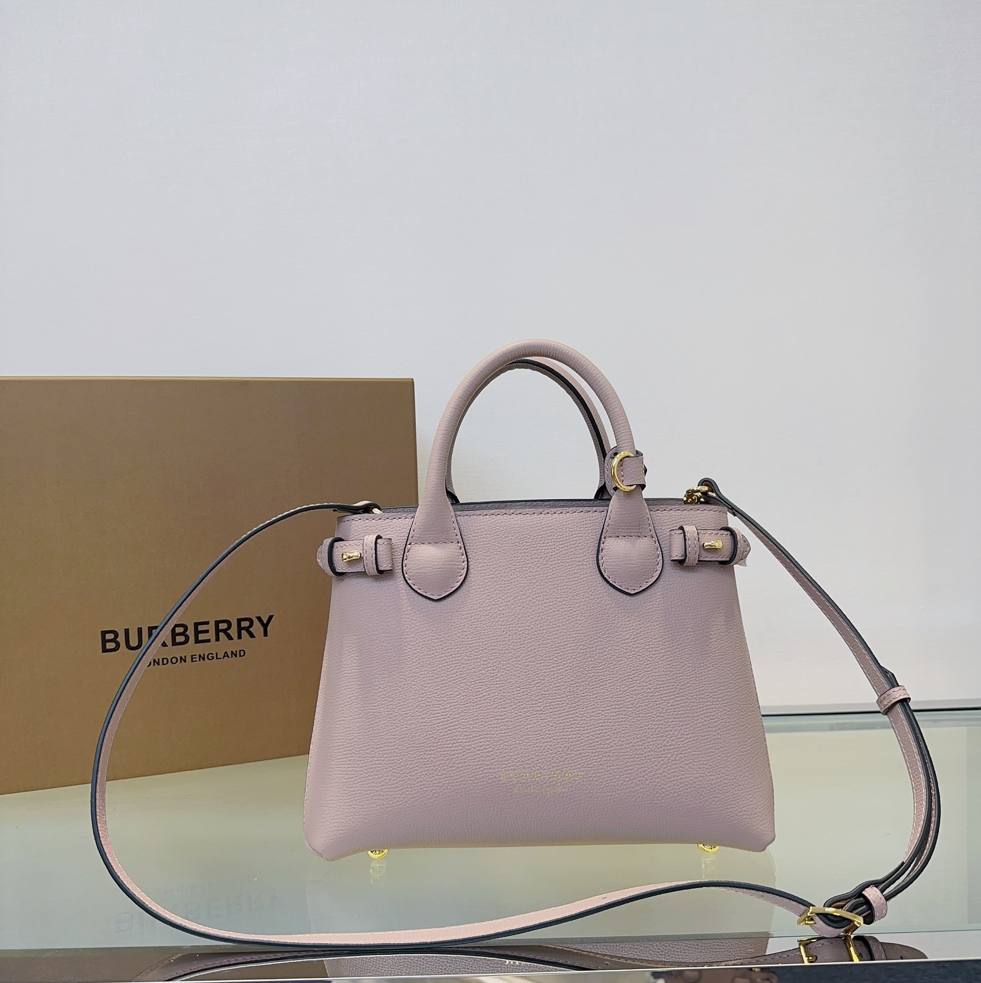 Burberry The Banner 713163 (3) 26cm