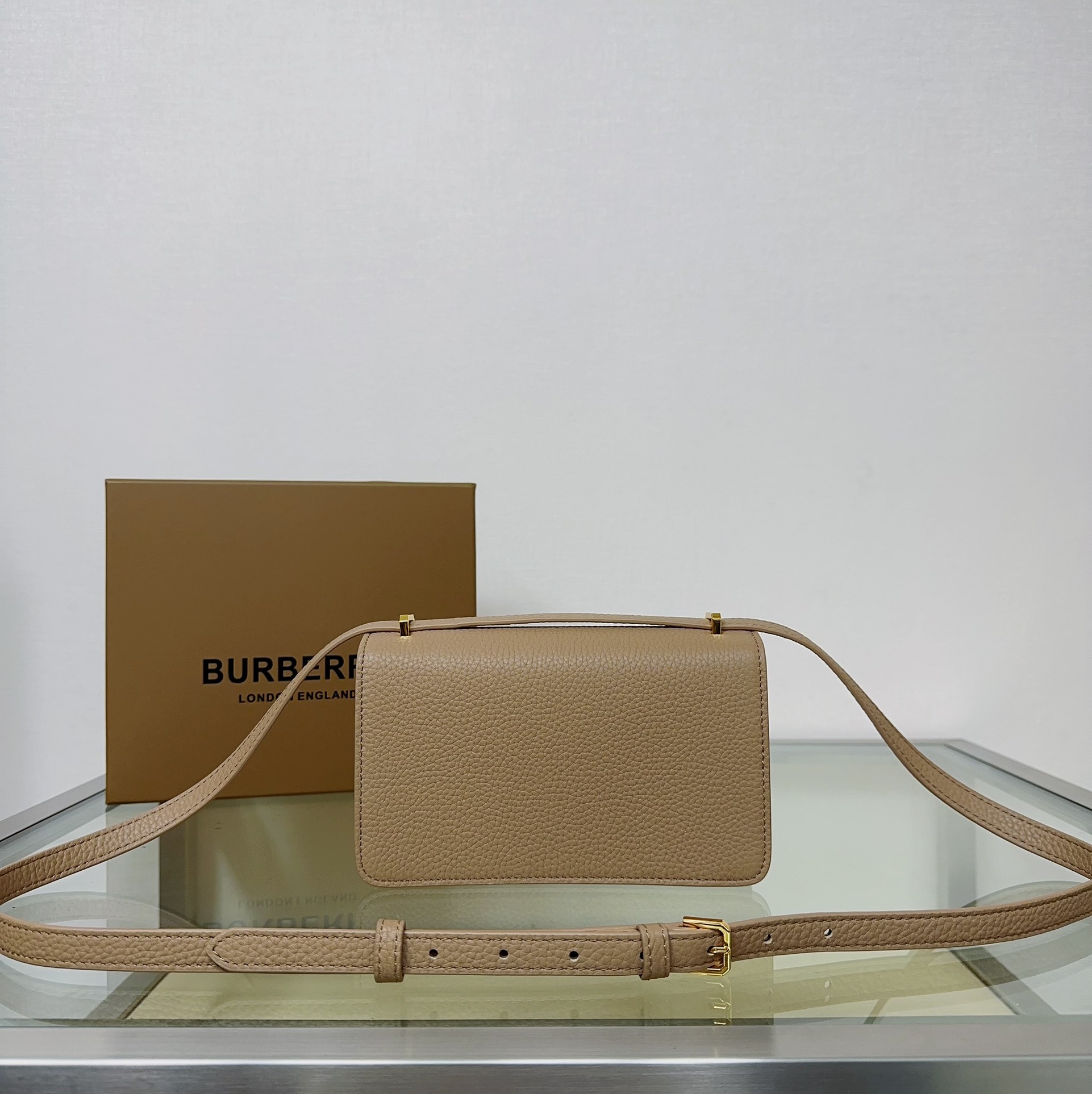 Burberry 914163 20 x 5.5 x 12.5cm
