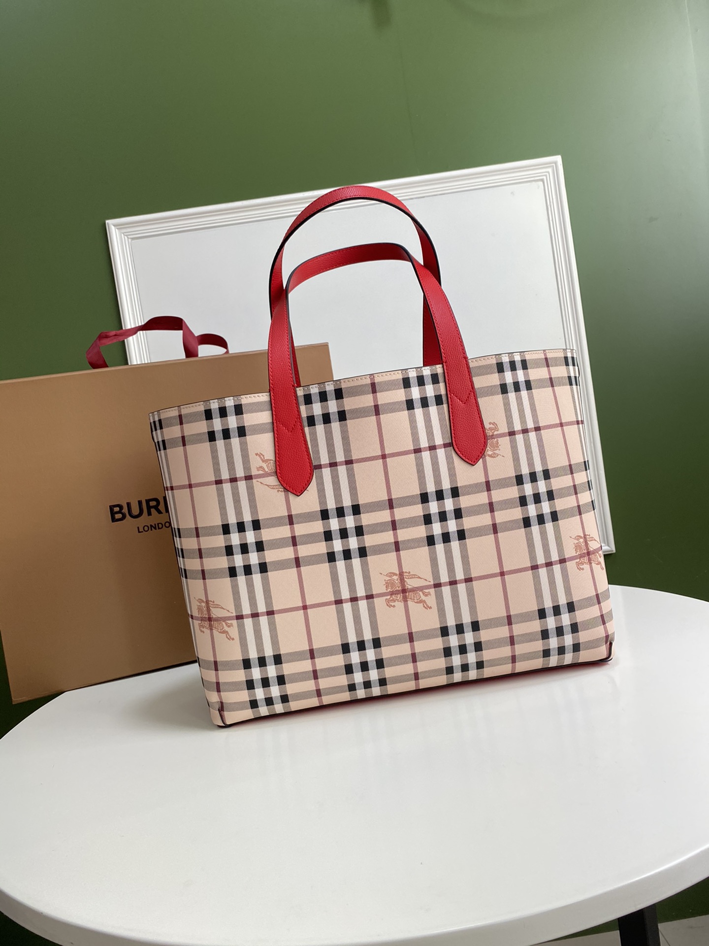 Burberry 400143 46x30x12cm