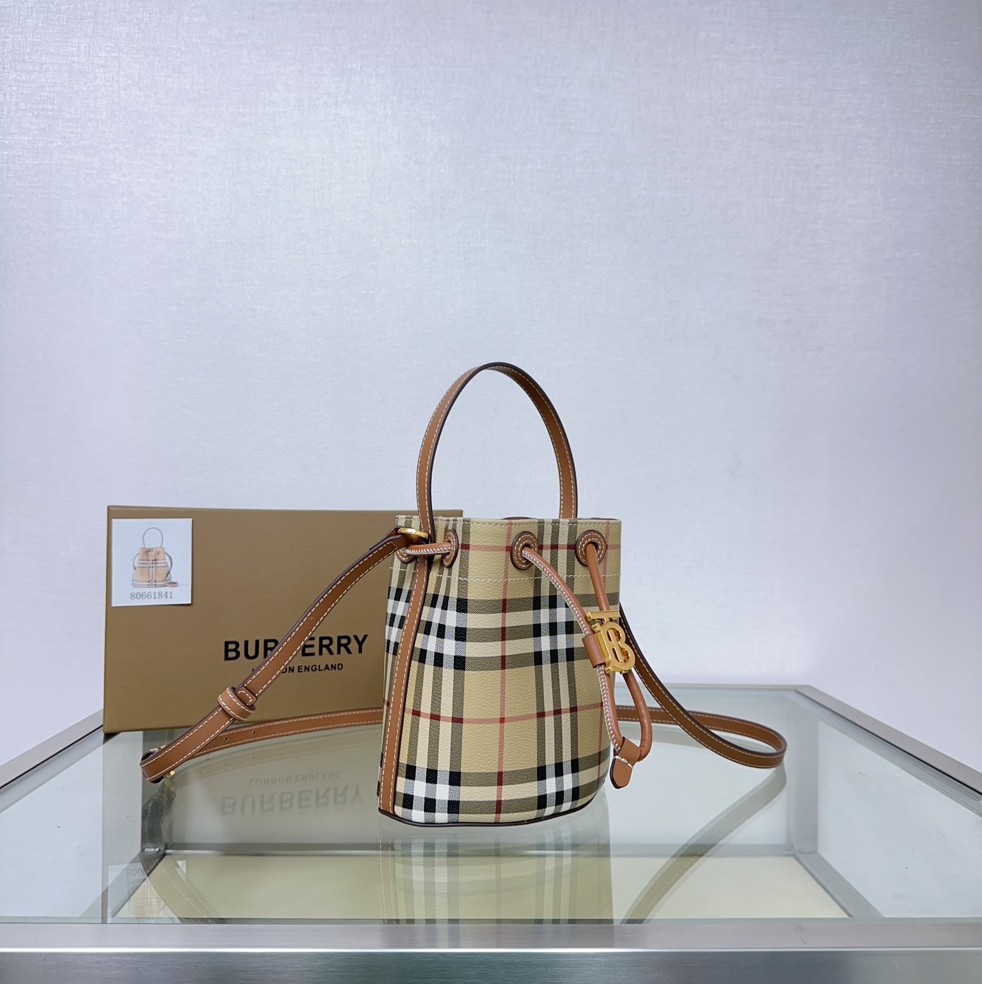 Burberry 184160 (3) 16.5x 11 x 18.5cm