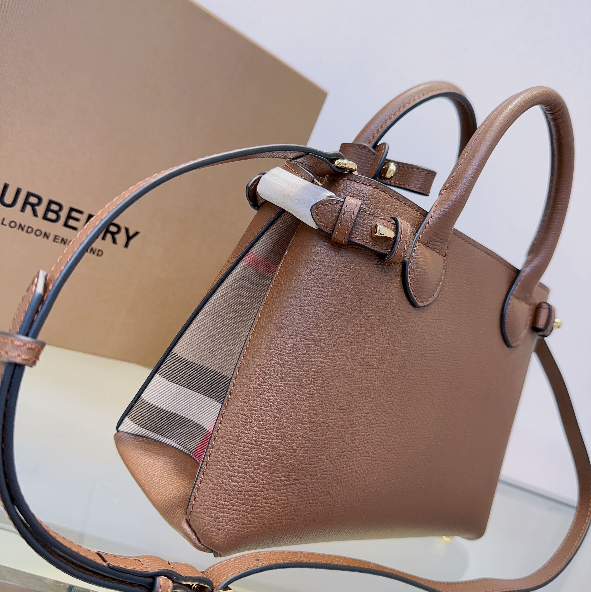 Burberry The Banner 713163 26cm