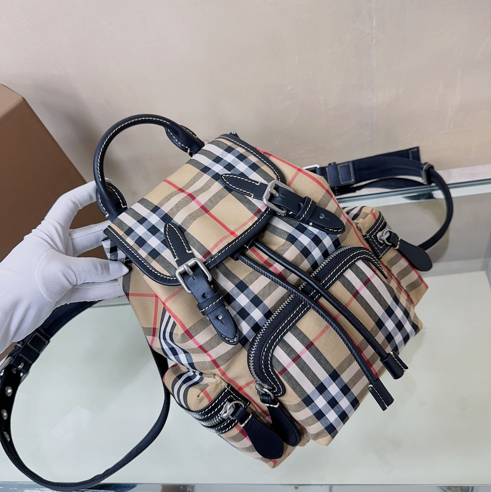 Burberry (24) Rucksack 16x26x16cm