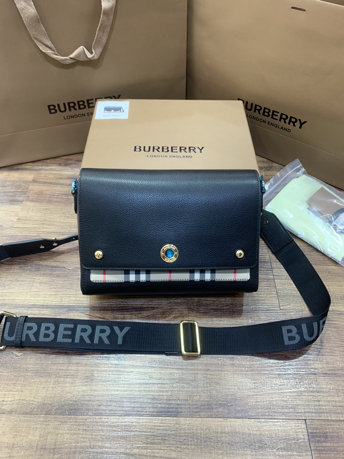 Burberry (9)