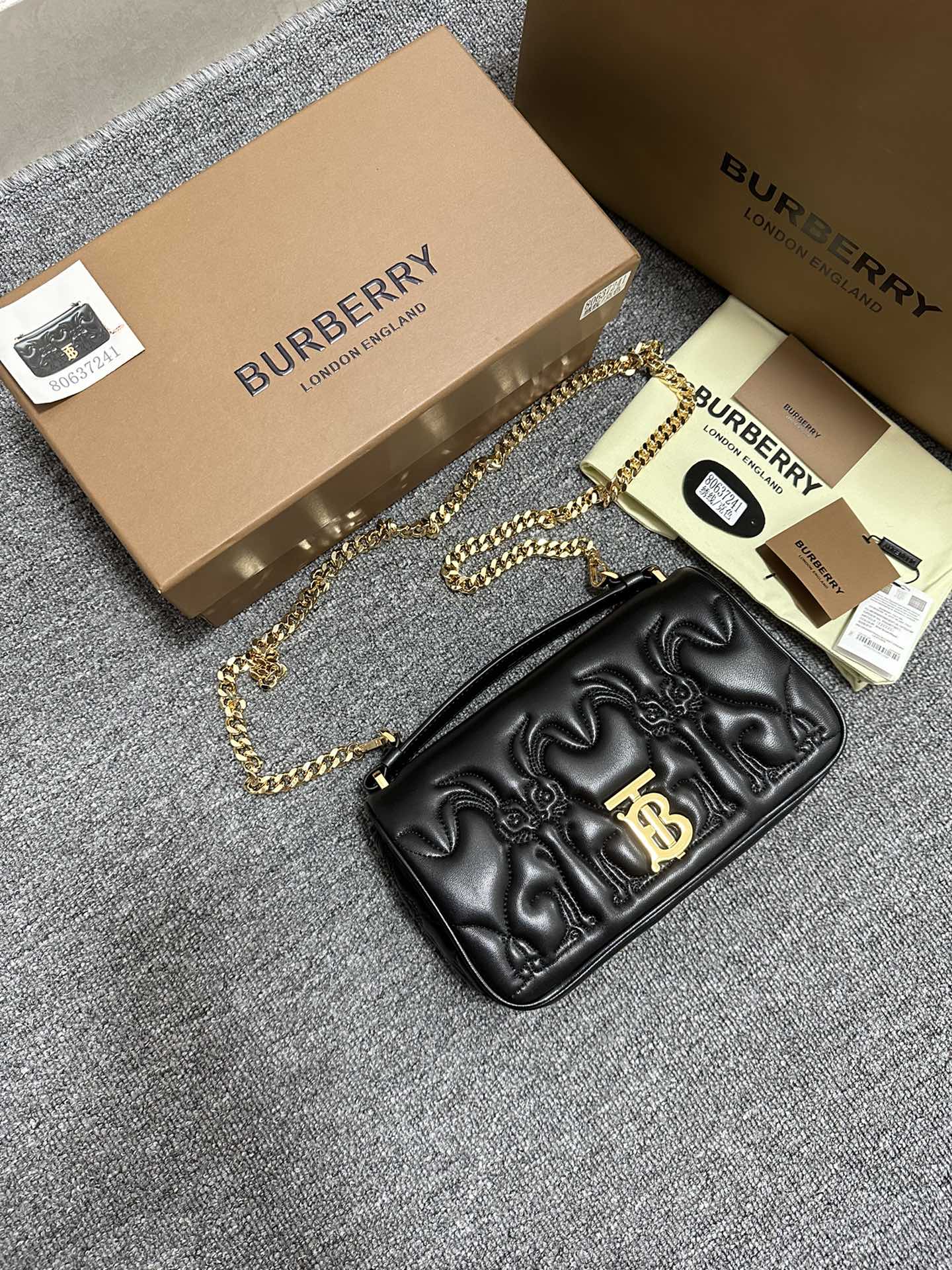 Burberry Lola 724168 23 x 6 x 13cm
