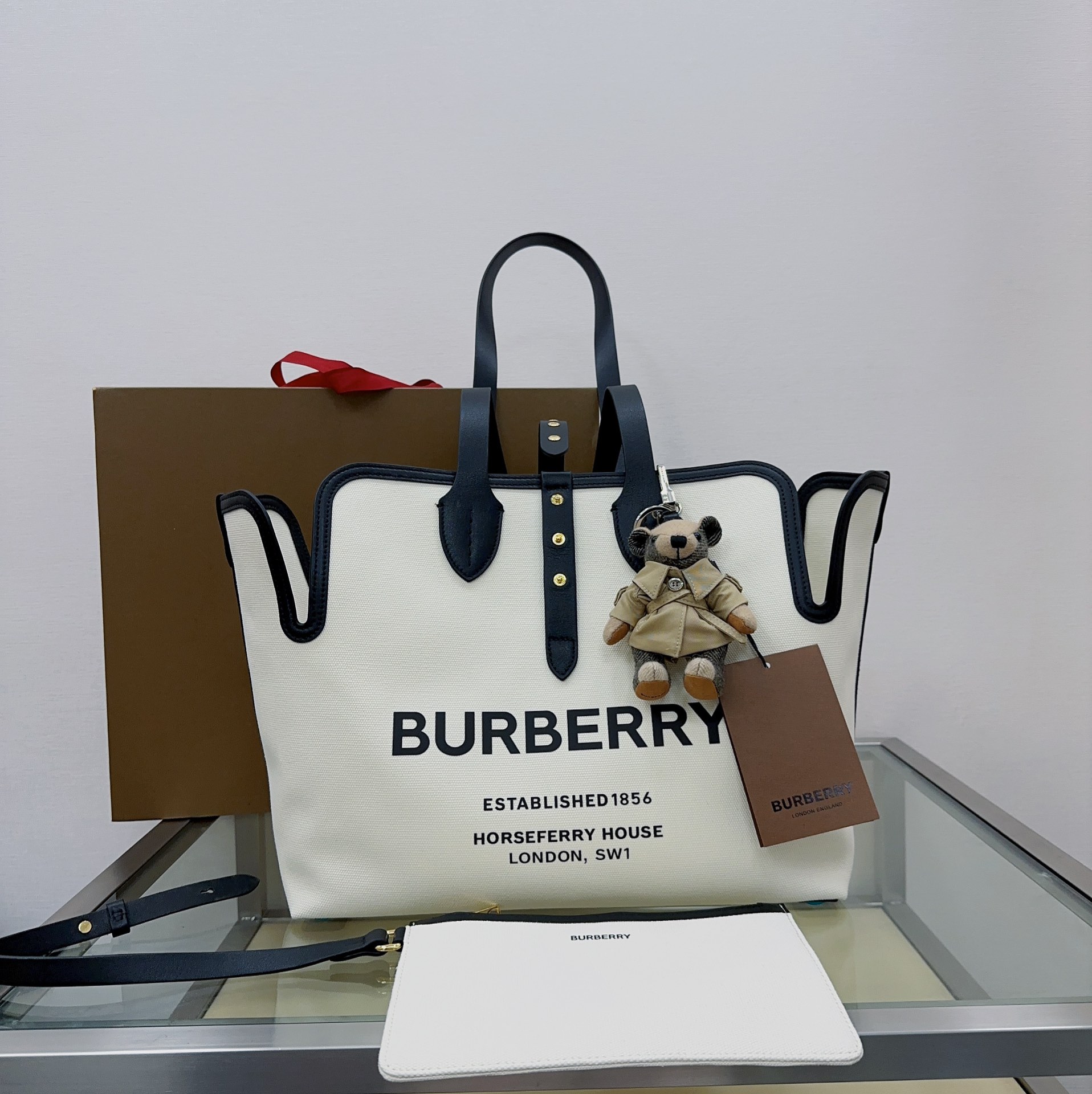 Burberry The Belt 588160 (2) 35 x 15 x 31cm