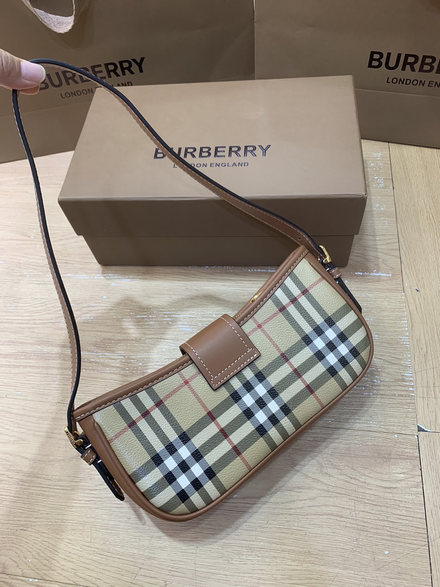 Burberry (2)
