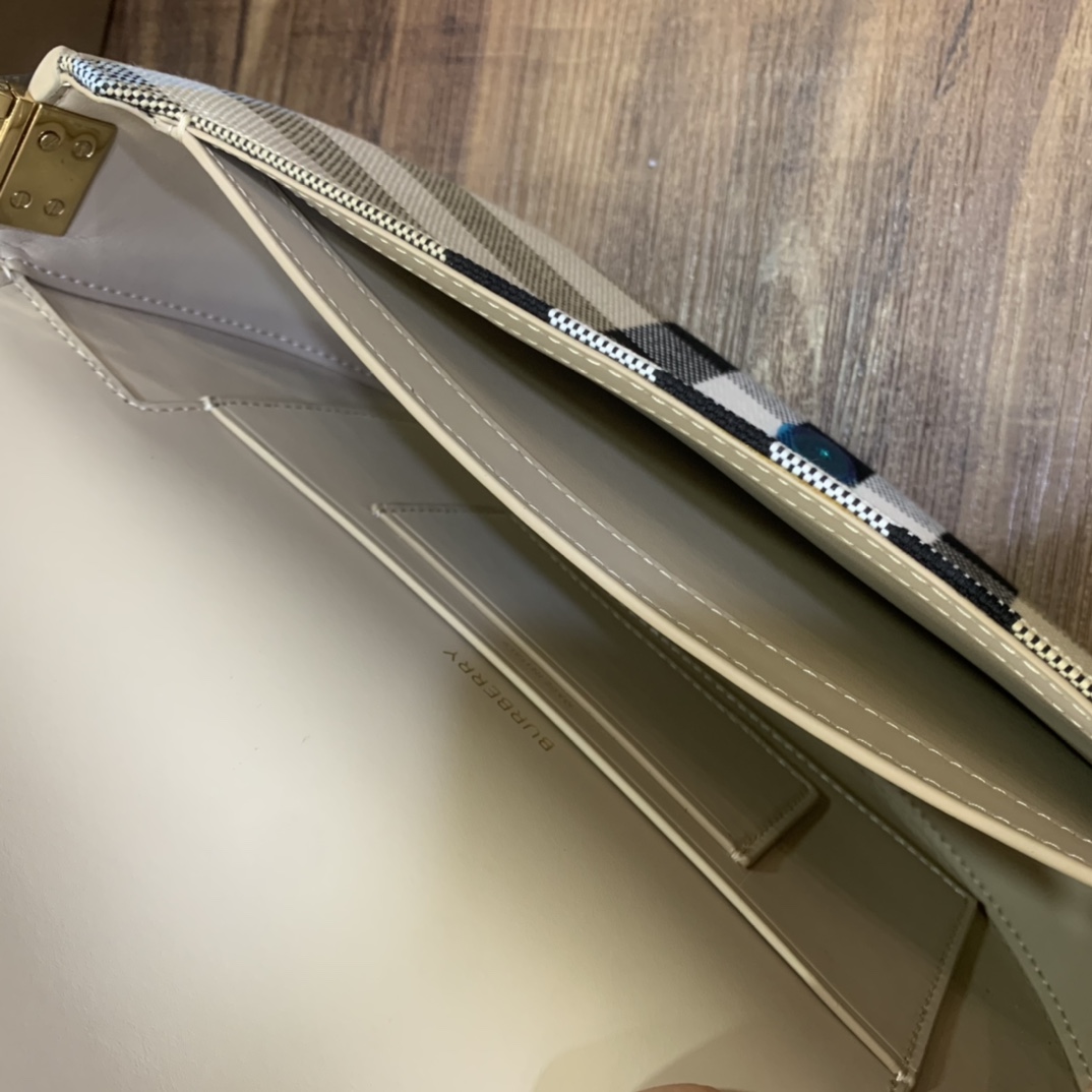 Burberry (30) Olympia 26X5.4X15cm