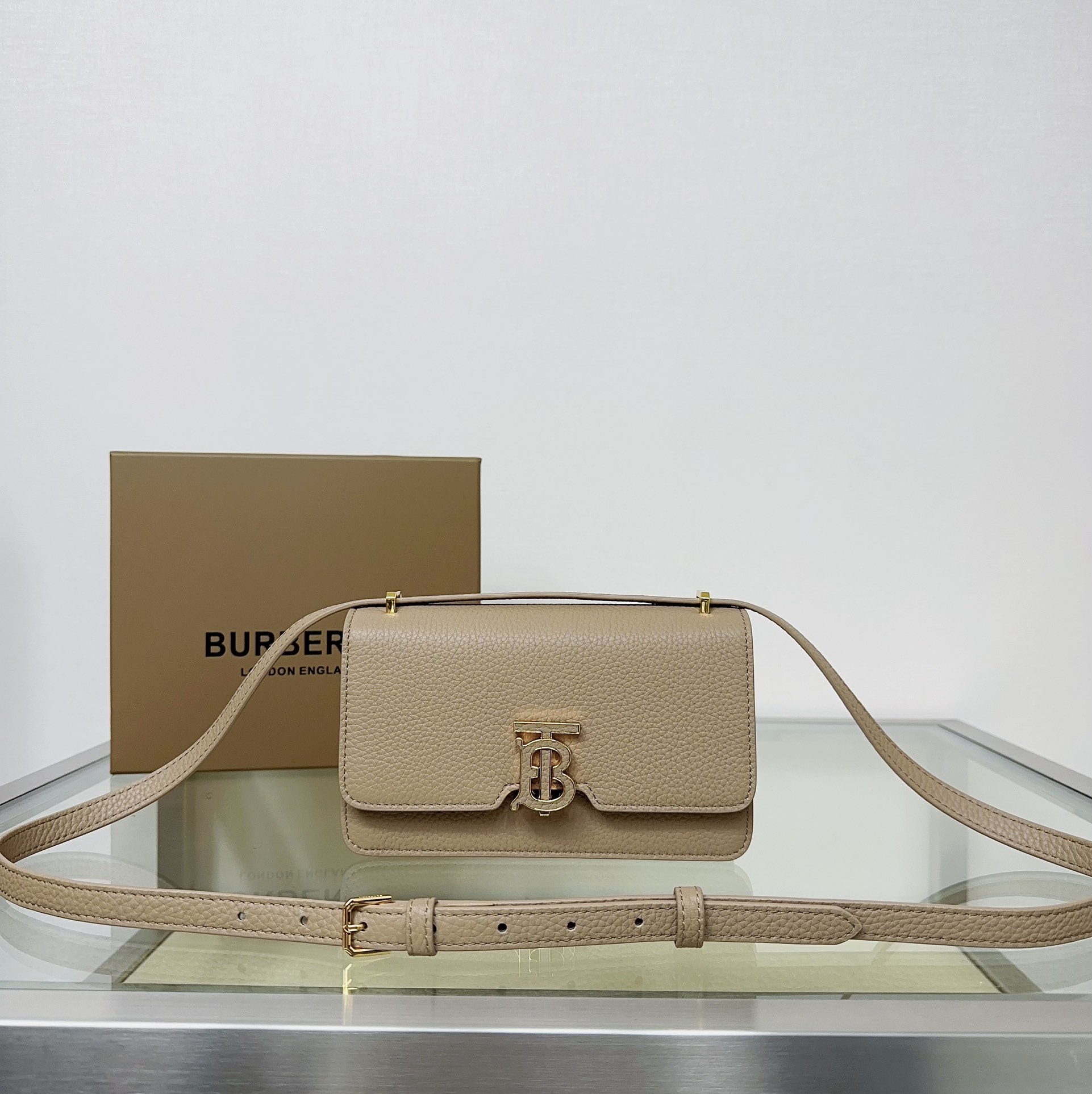 Burberry 914163 20 x 5.5 x 12.5cm