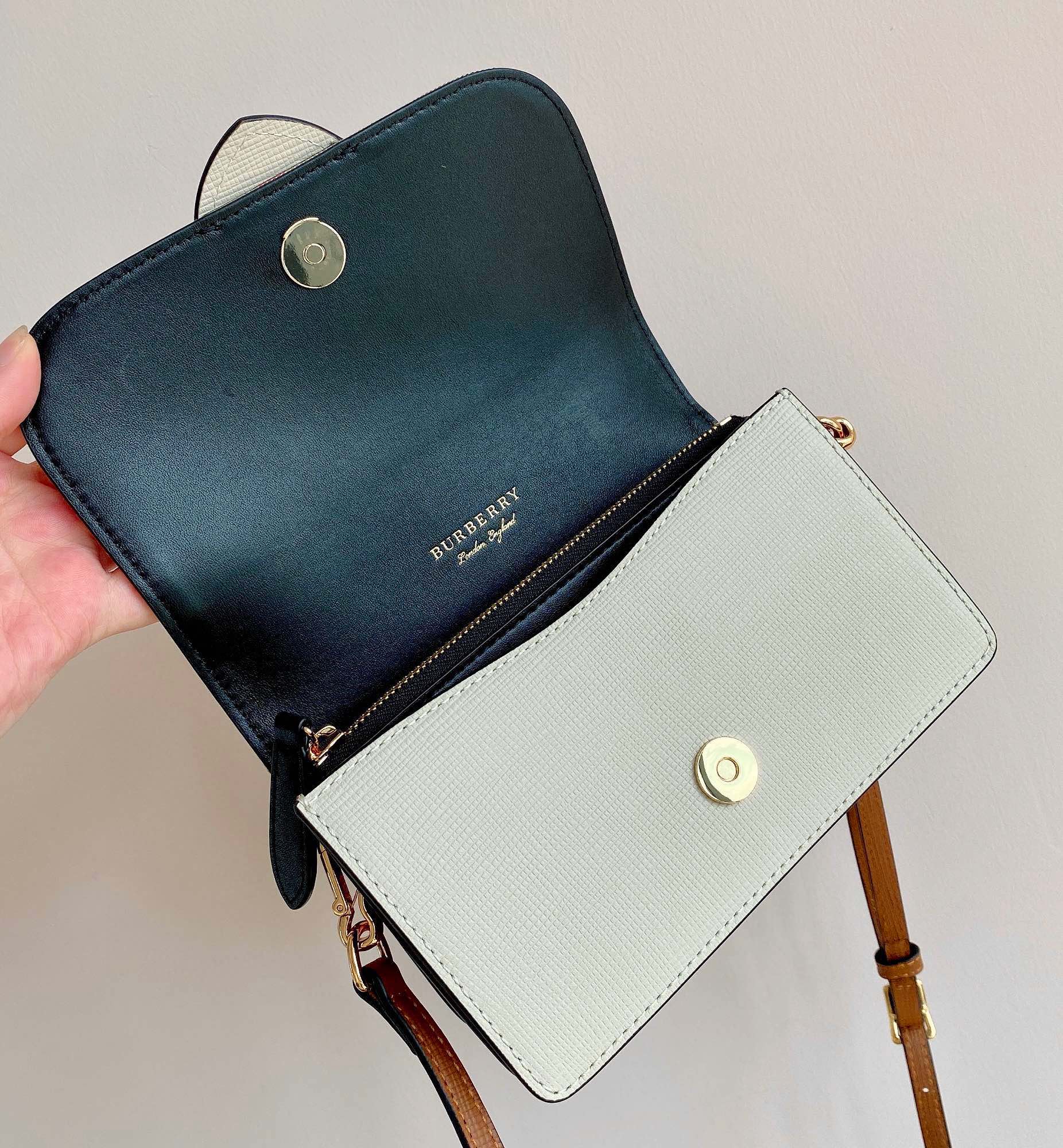 Burberry The Buckle 460163 19.5x5x12cm