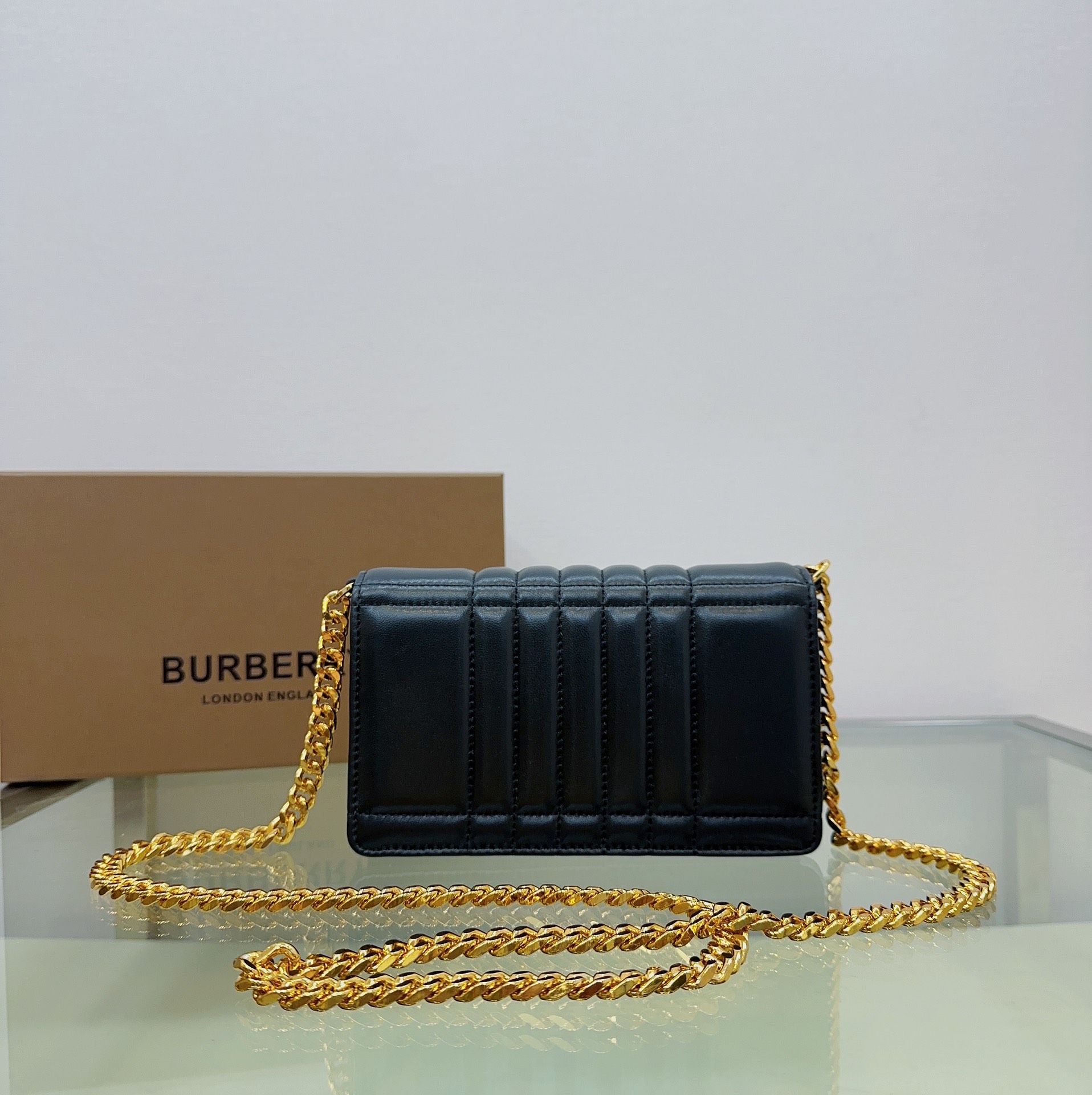 Burberry 144150 (4) 20 × 5 x 12cm