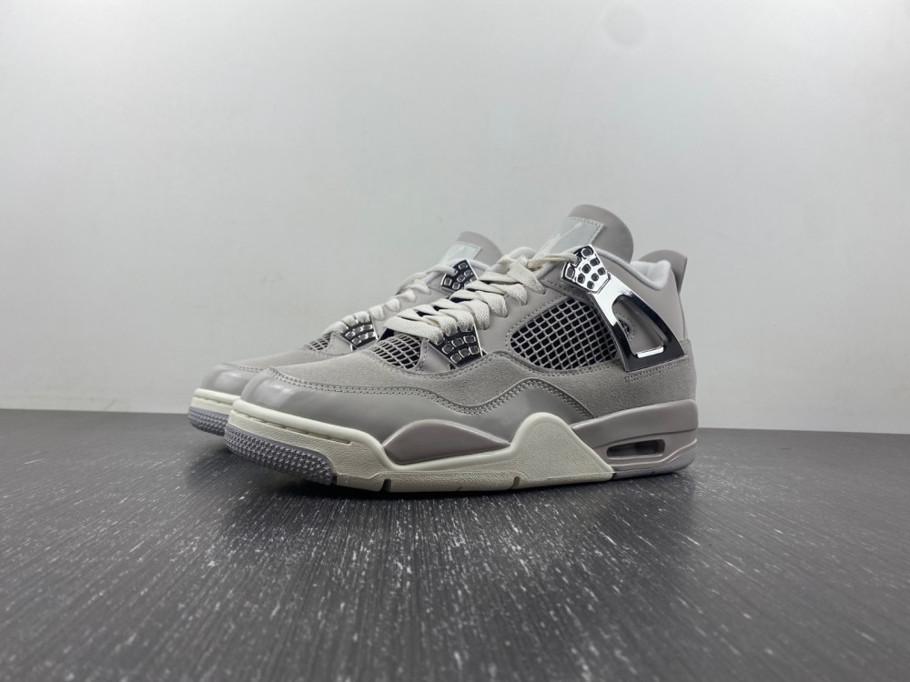 Air Jordan 4 WMNS “Frozen Moments” AQ9129-001