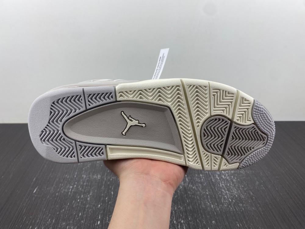 Air Jordan 4 WMNS “Frozen Moments” AQ9129-001