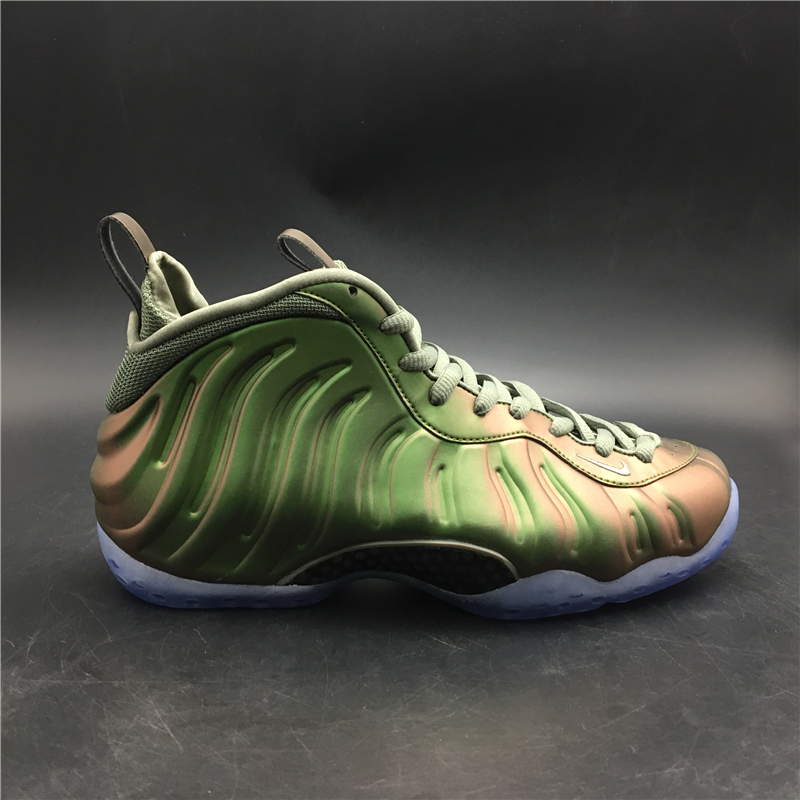 Nike Air Foamposite One Iridescent (Women's) AA3963-001