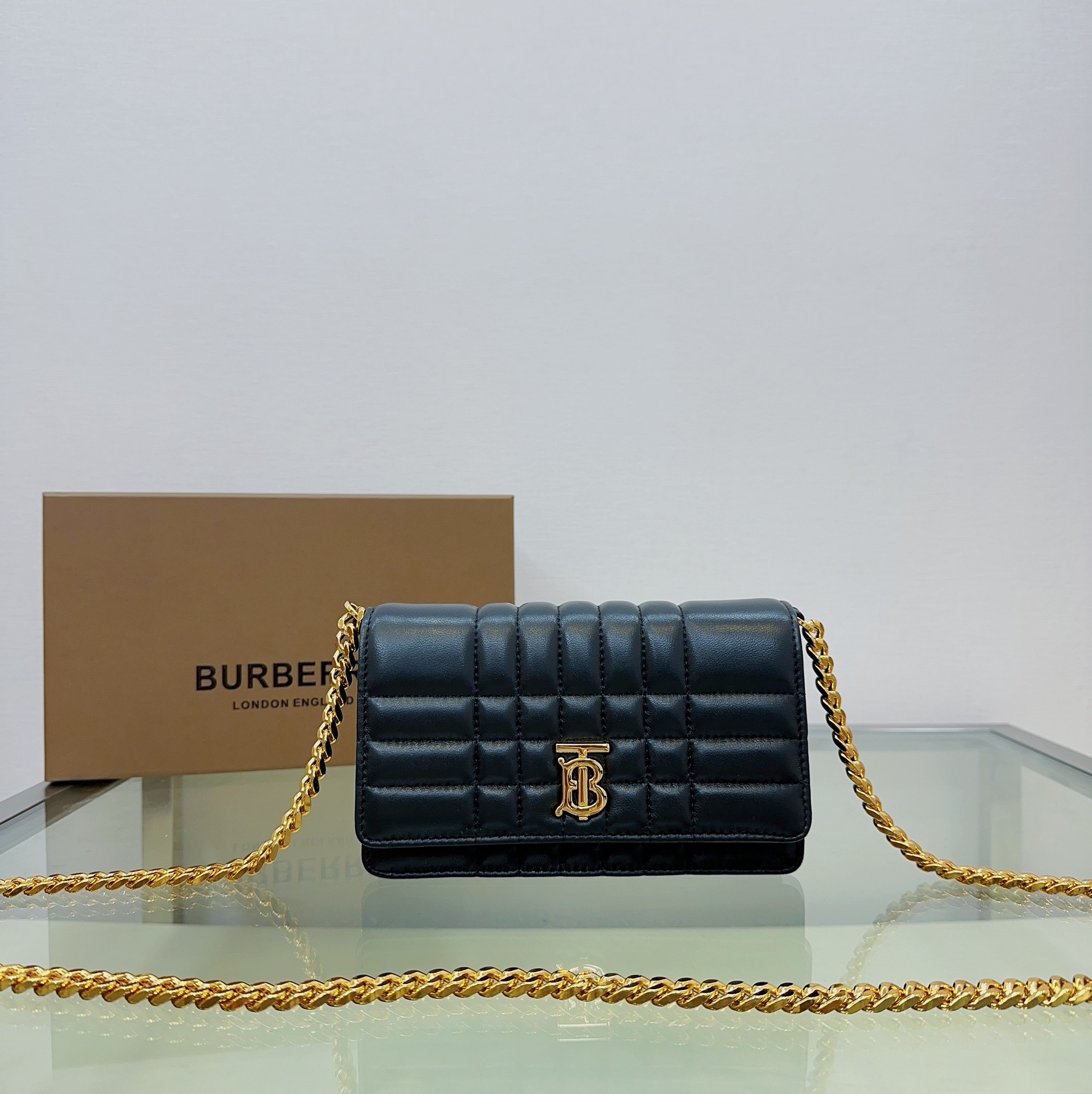 Burberry 144150 (4) 20 × 5 x 12cm