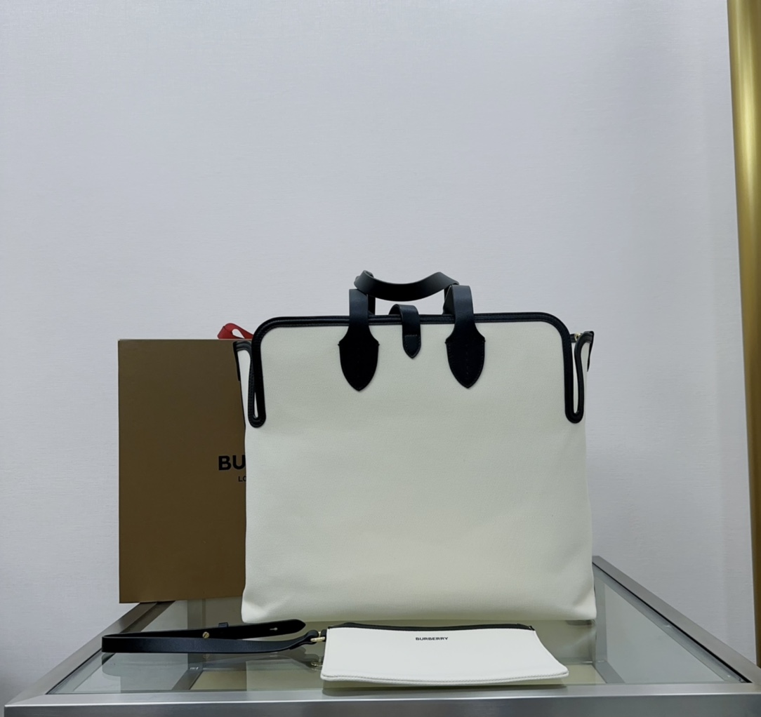 Burberry The Belt 341165 43x10x38cm