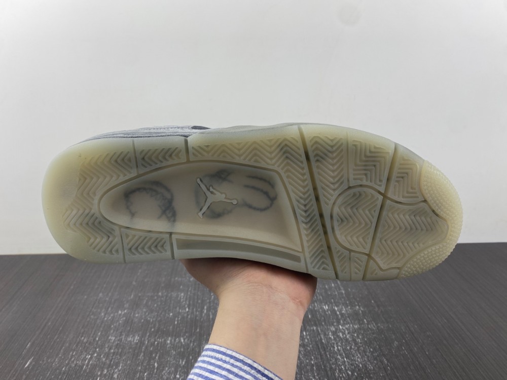KAWS x Air Jordan 4 “Cool Grey” 930155-003