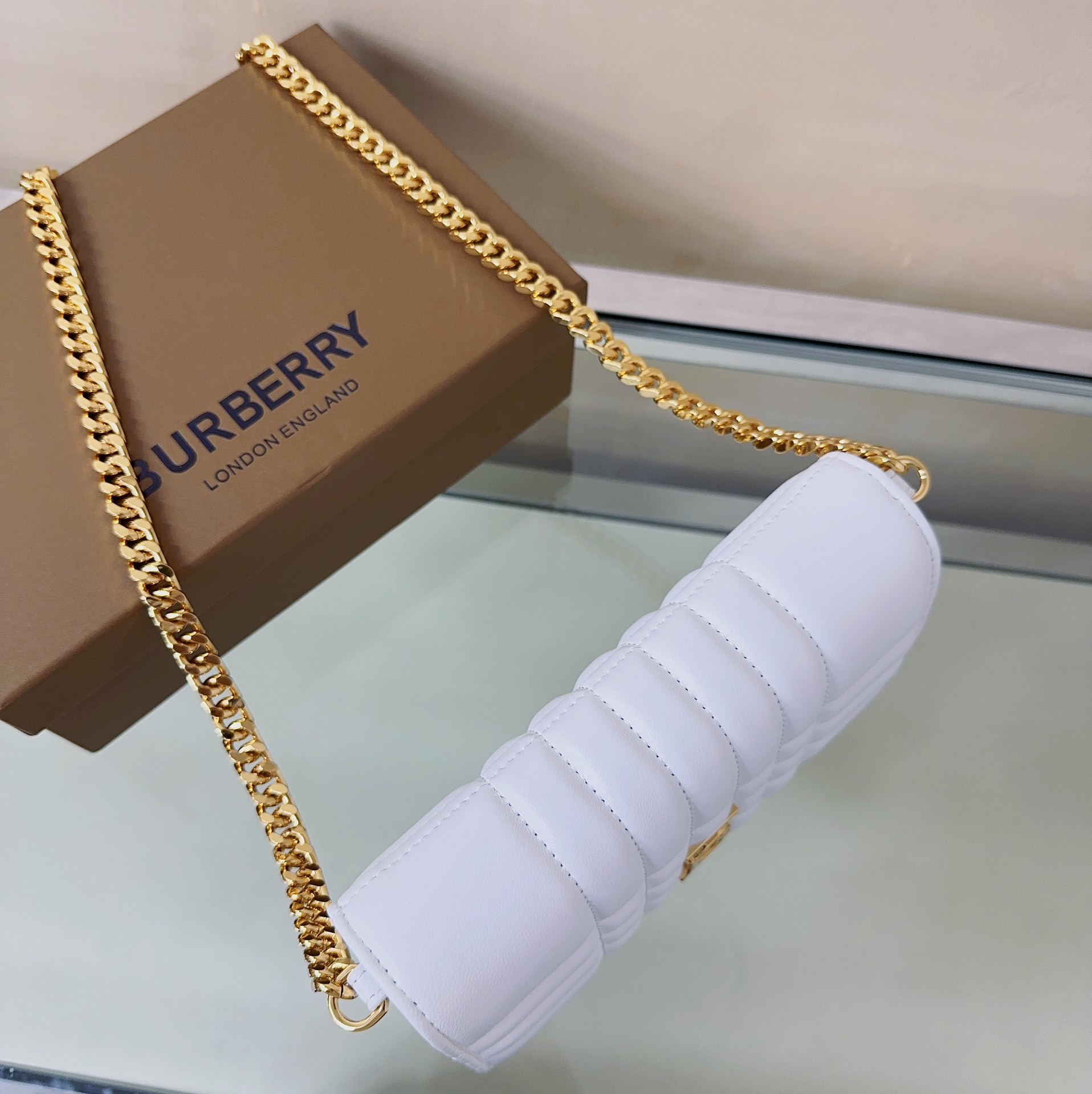 Burberry 144150 (3) 20 × 5 x 12cm