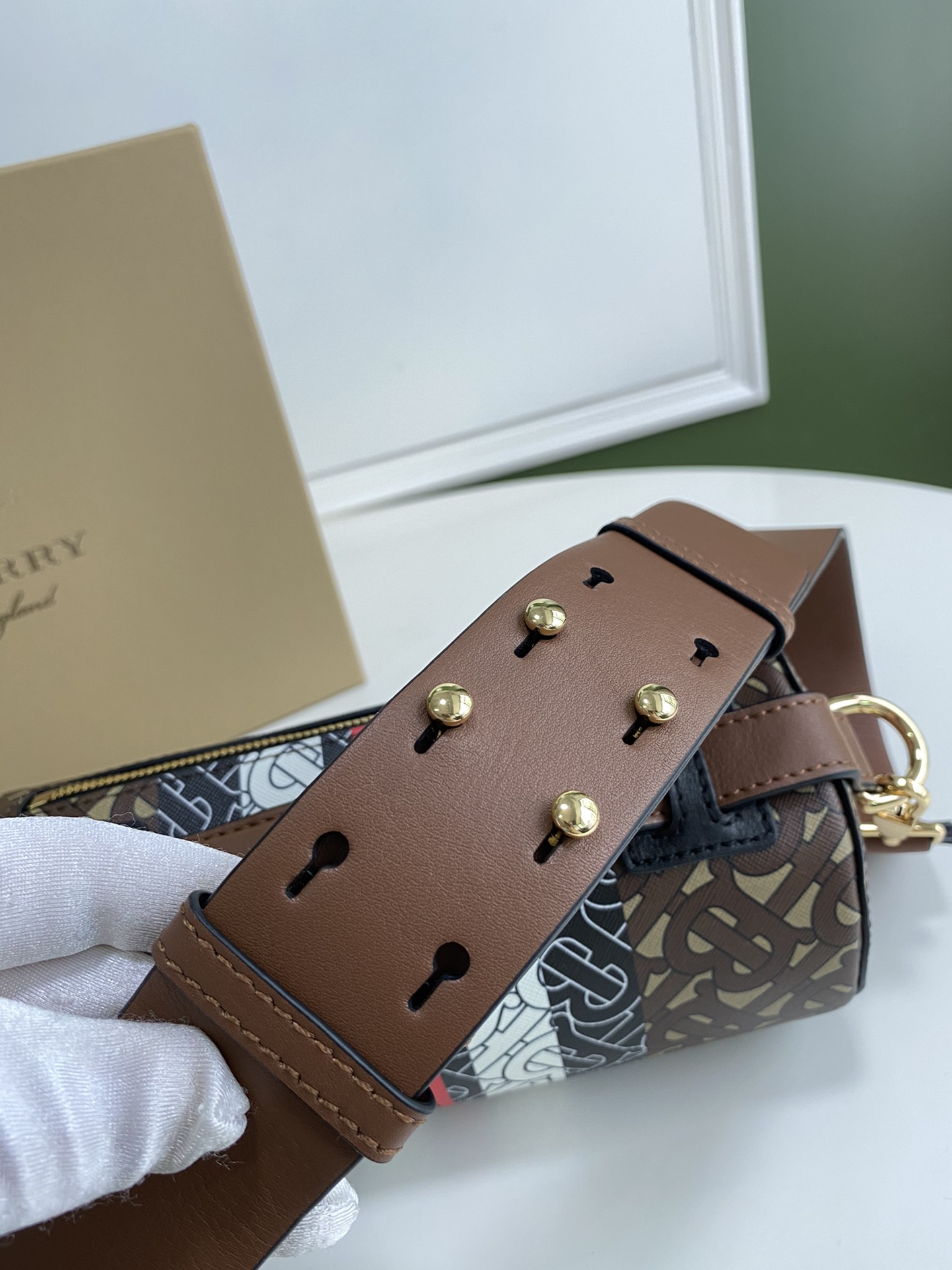 Burberry 178148 21 x 11 x 11cm