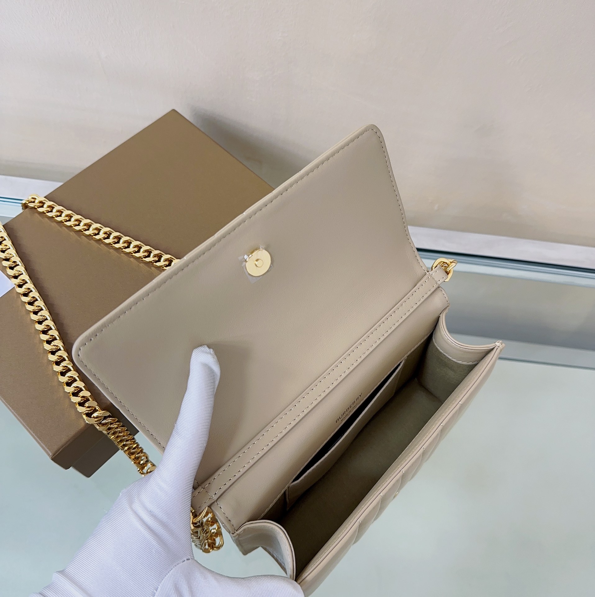 Burberry 144150 20 × 5 x 12cm