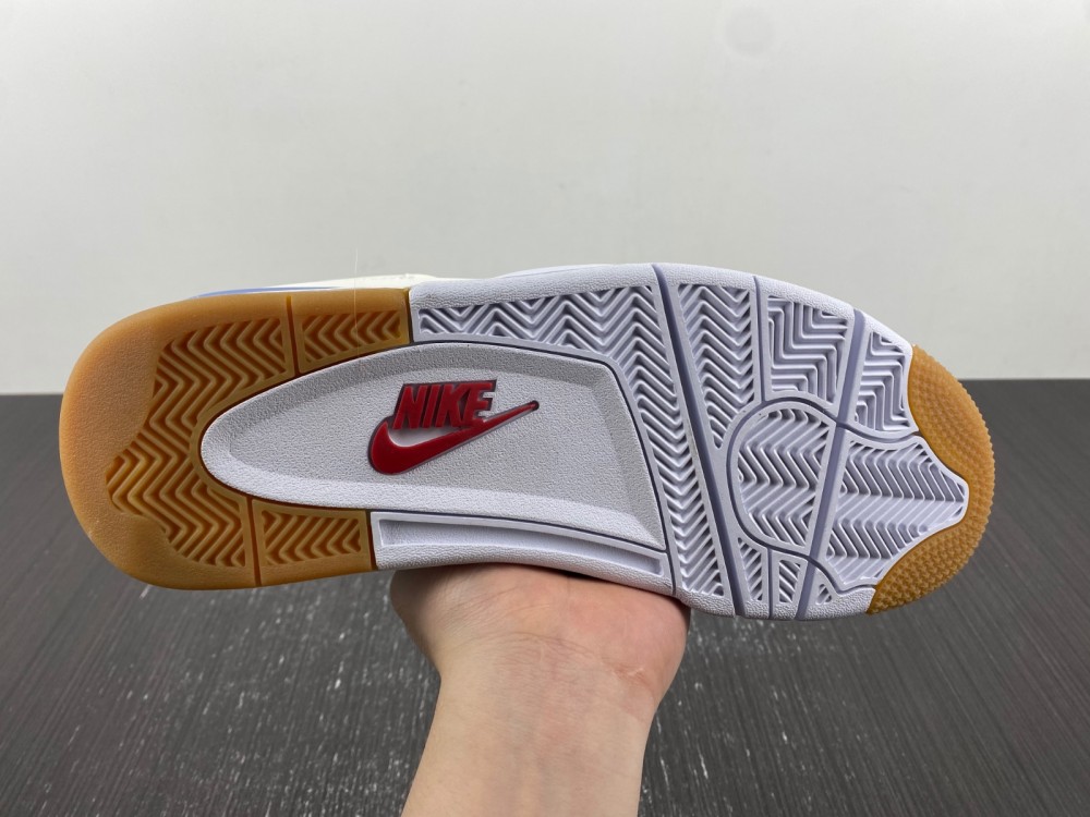 SB x Jordan 4 “Sapphire”DR5415-104