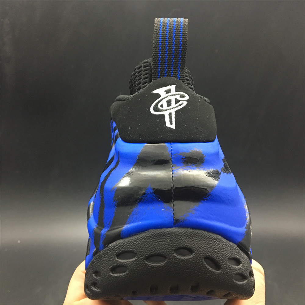 Nike Air Foamposite One Memphis Tigers BV8161-400