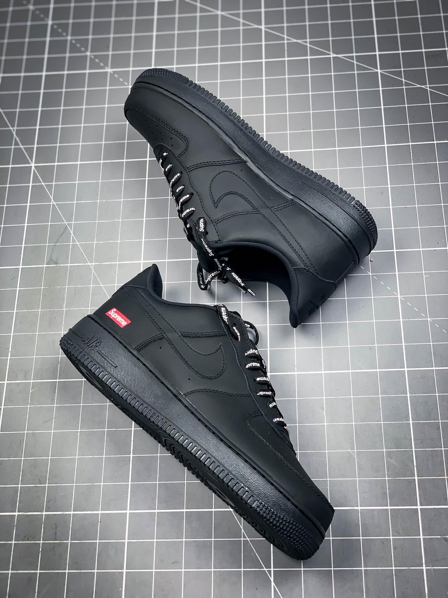 Nike Air Force 1 Low Supreme Black CU9225-001