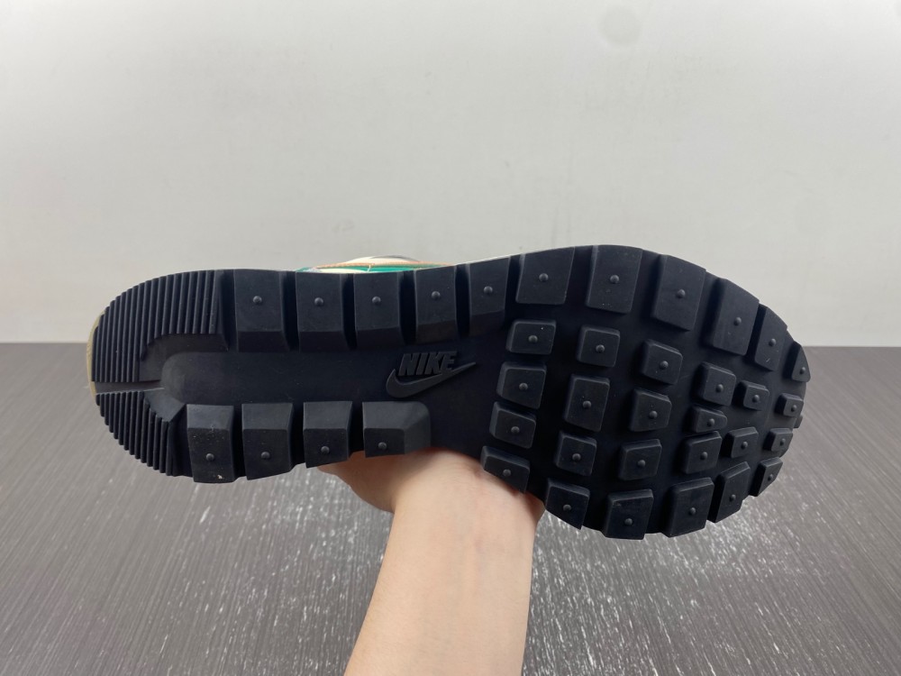 Sacai x VaporWaffle “Tour Yellow ”DD1875-107