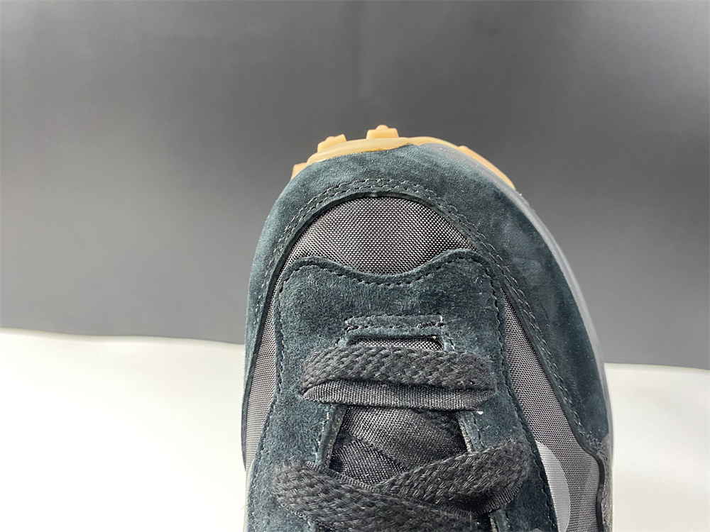 Nike Vaporwaffle sacai Black Gum DD1875-001